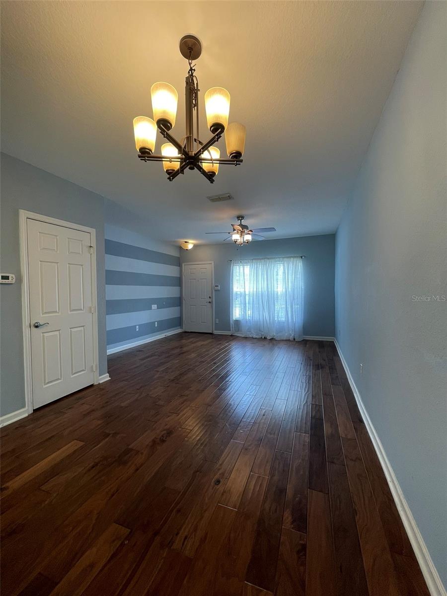 Image 14 of 34 For 1630 Stockton Drive