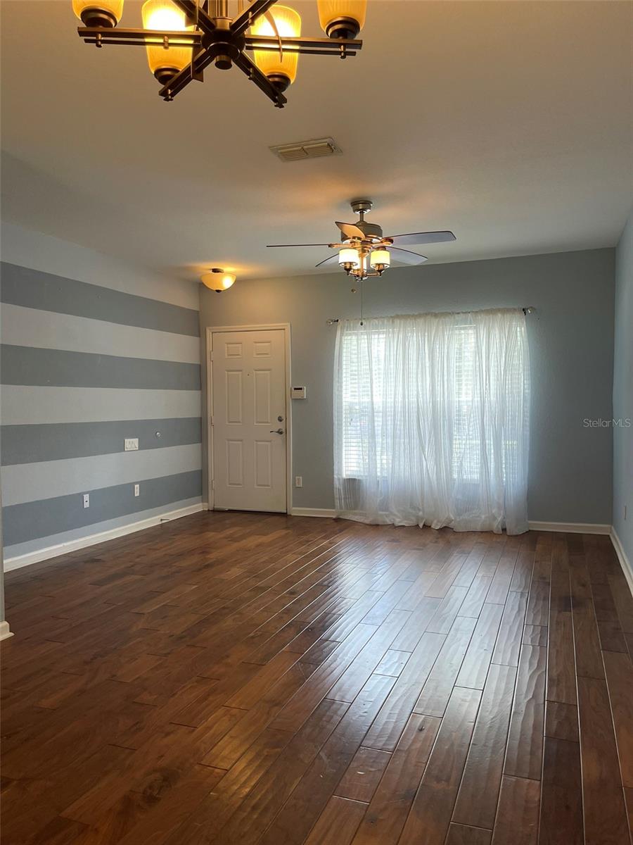 Image 15 of 34 For 1630 Stockton Drive