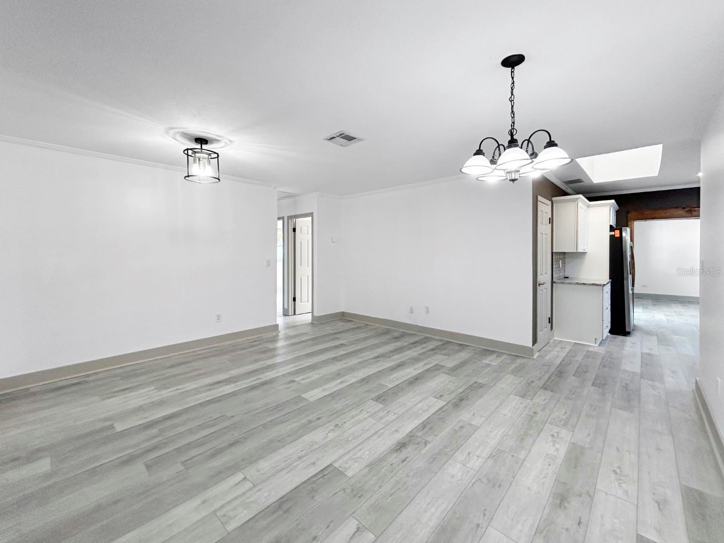 Image 2 of 40 For 7490 Locust Street Ne