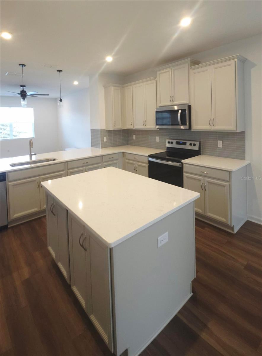 Image 6 of 40 For 8563 Compass Point Avenue