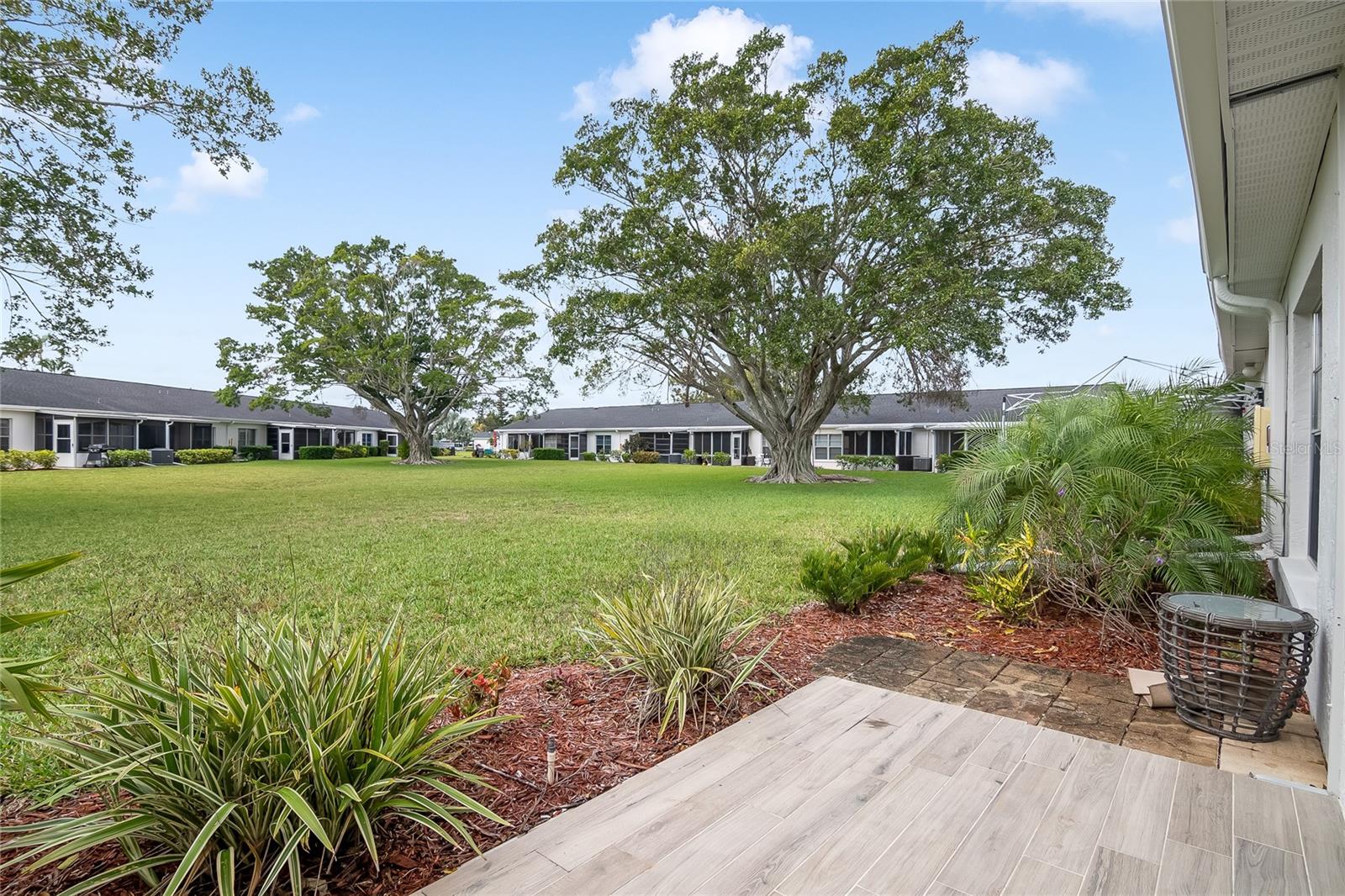 Image 17 of 26 For 1348 Myerlee Gardens Avenue