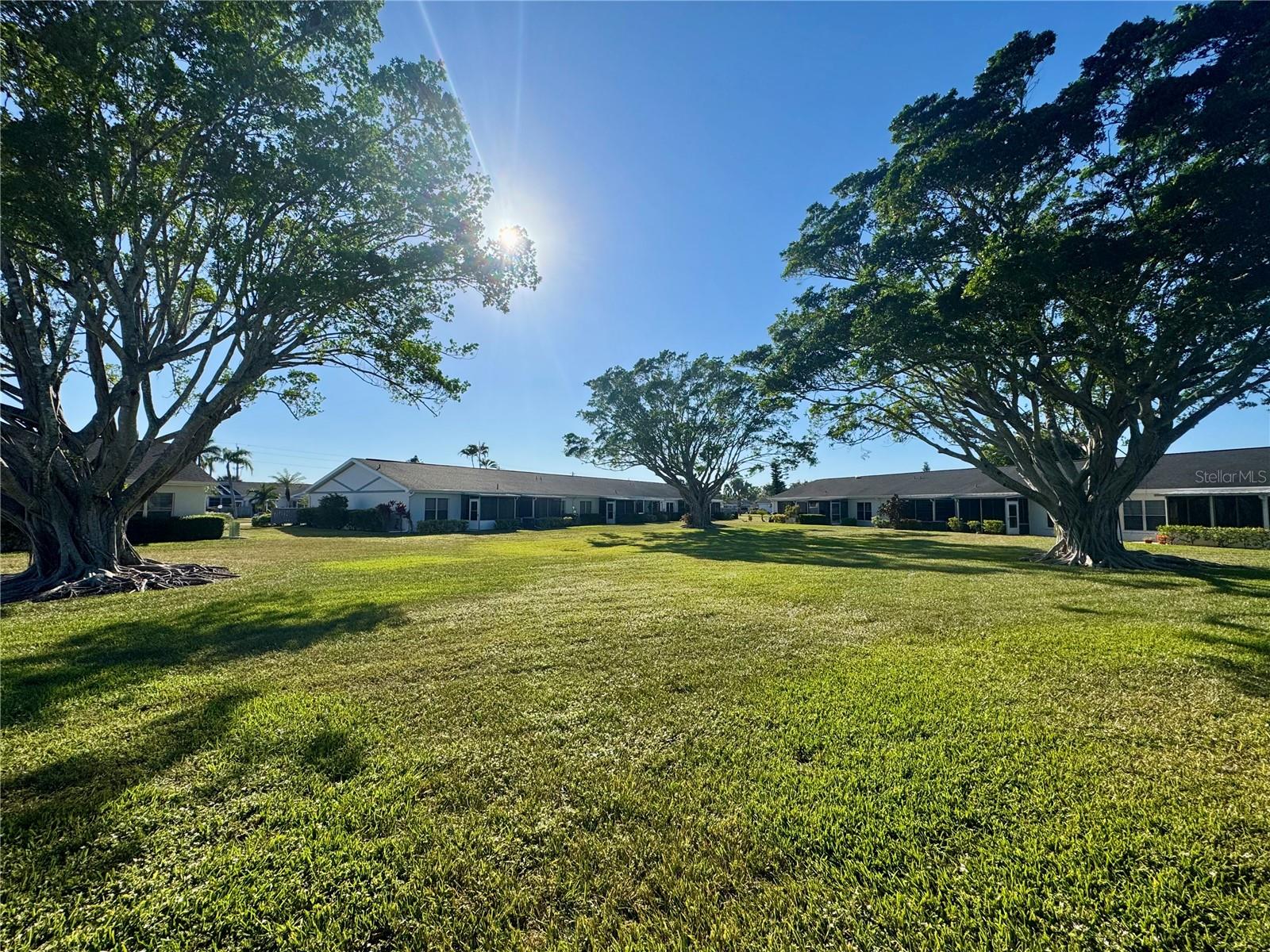 Image 19 of 26 For 1348 Myerlee Gardens Avenue