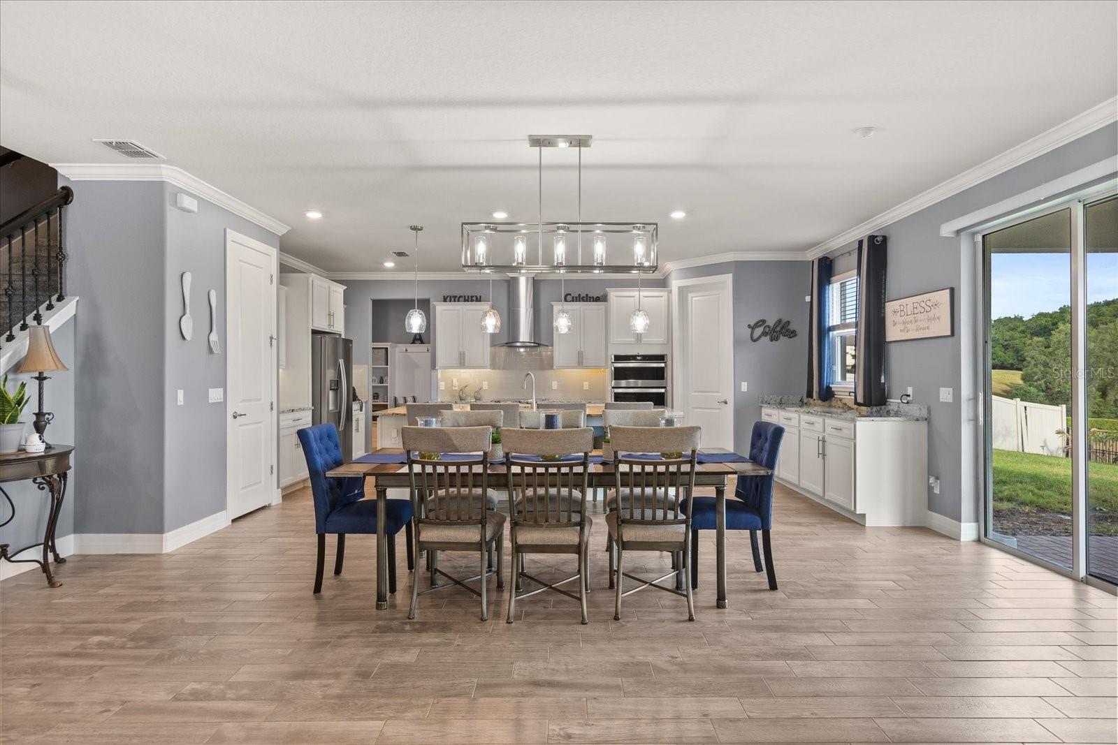 Image 16 of 44 For 2431 Knoll Drive