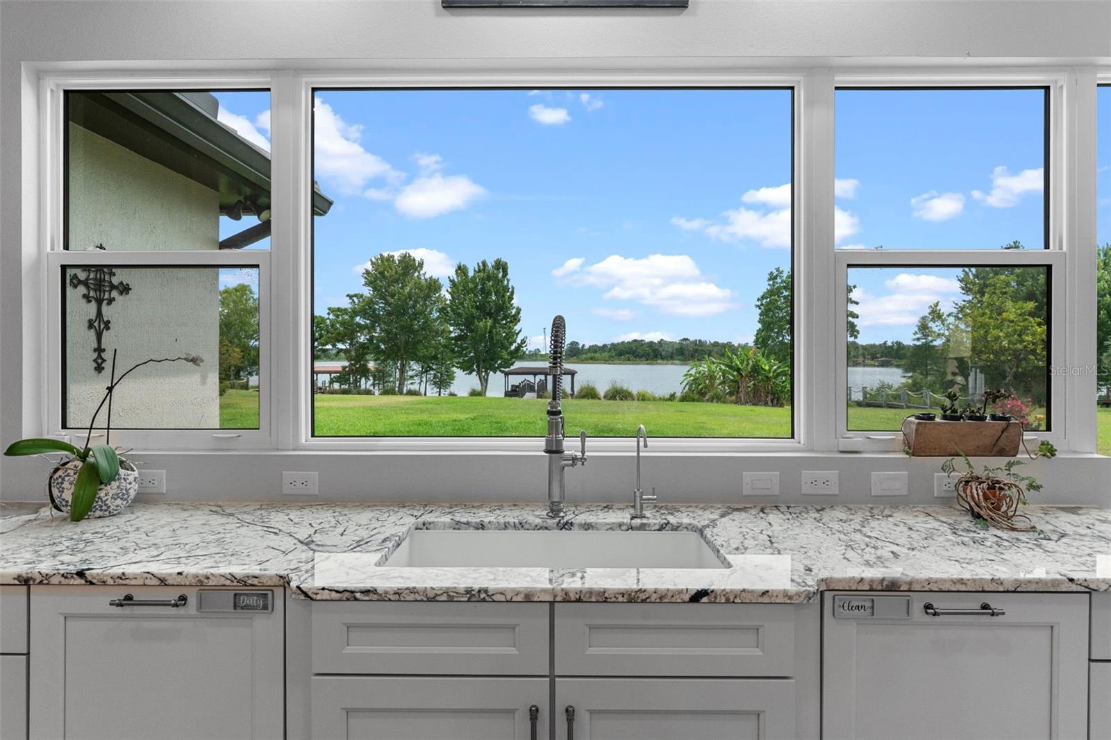 Image 17 of 79 For 13120 Zori Lane
