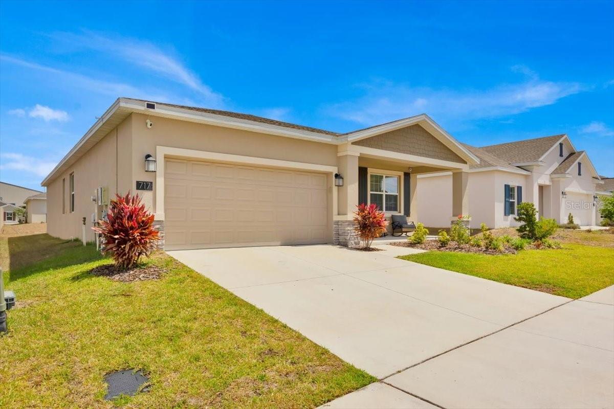 Image 2 of 28 For 717 Citrus Reserve Boulevard