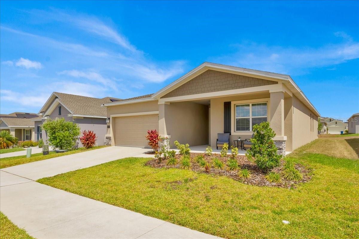 Image 3 of 28 For 717 Citrus Reserve Boulevard