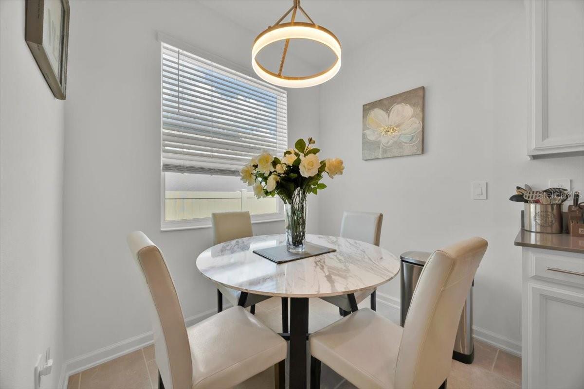 Image 7 of 28 For 717 Citrus Reserve Boulevard