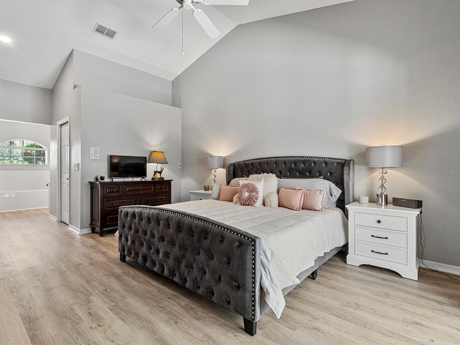 Image 14 of 48 For 1024 Destin Drive