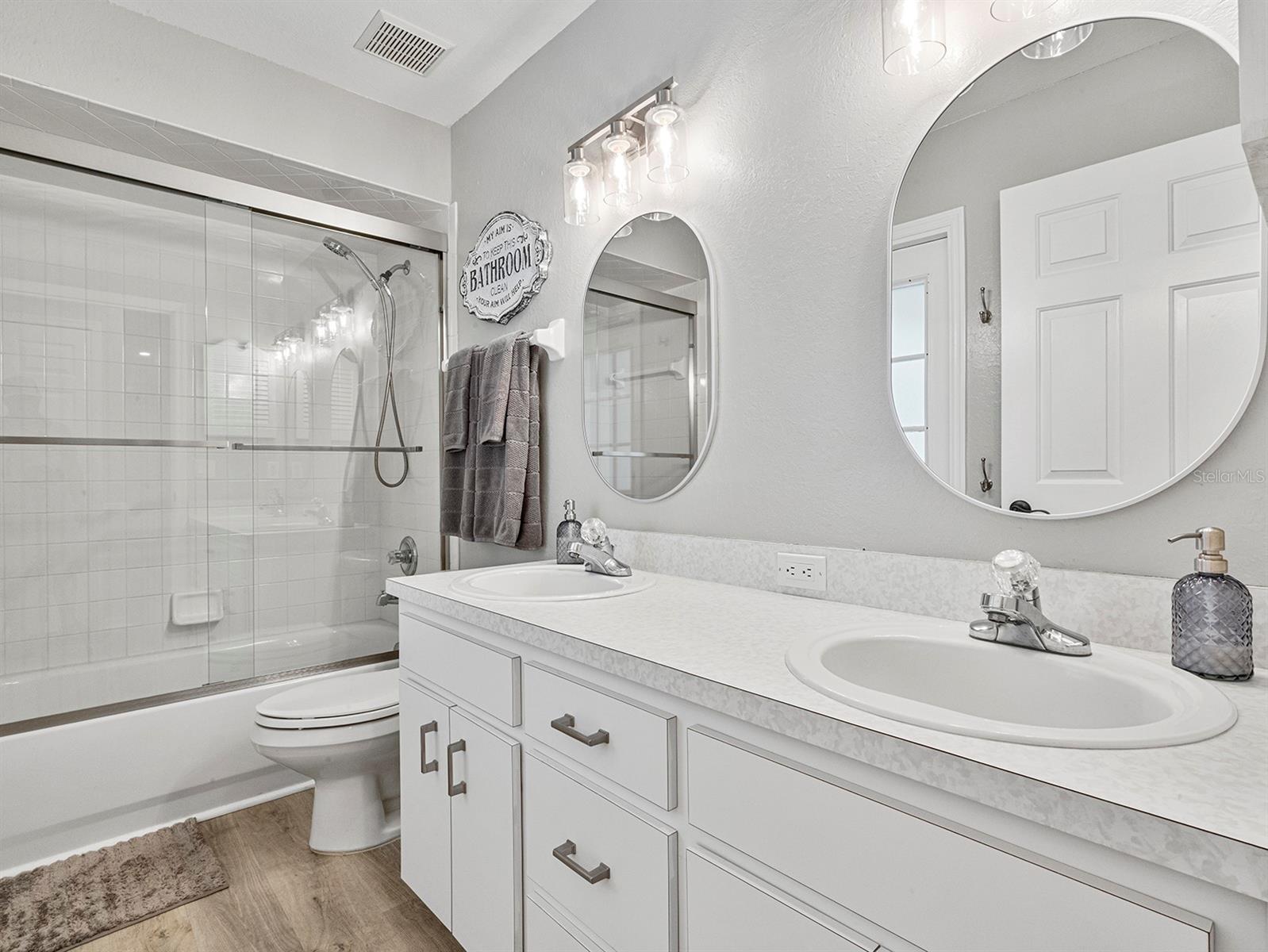 Image 19 of 48 For 1024 Destin Drive