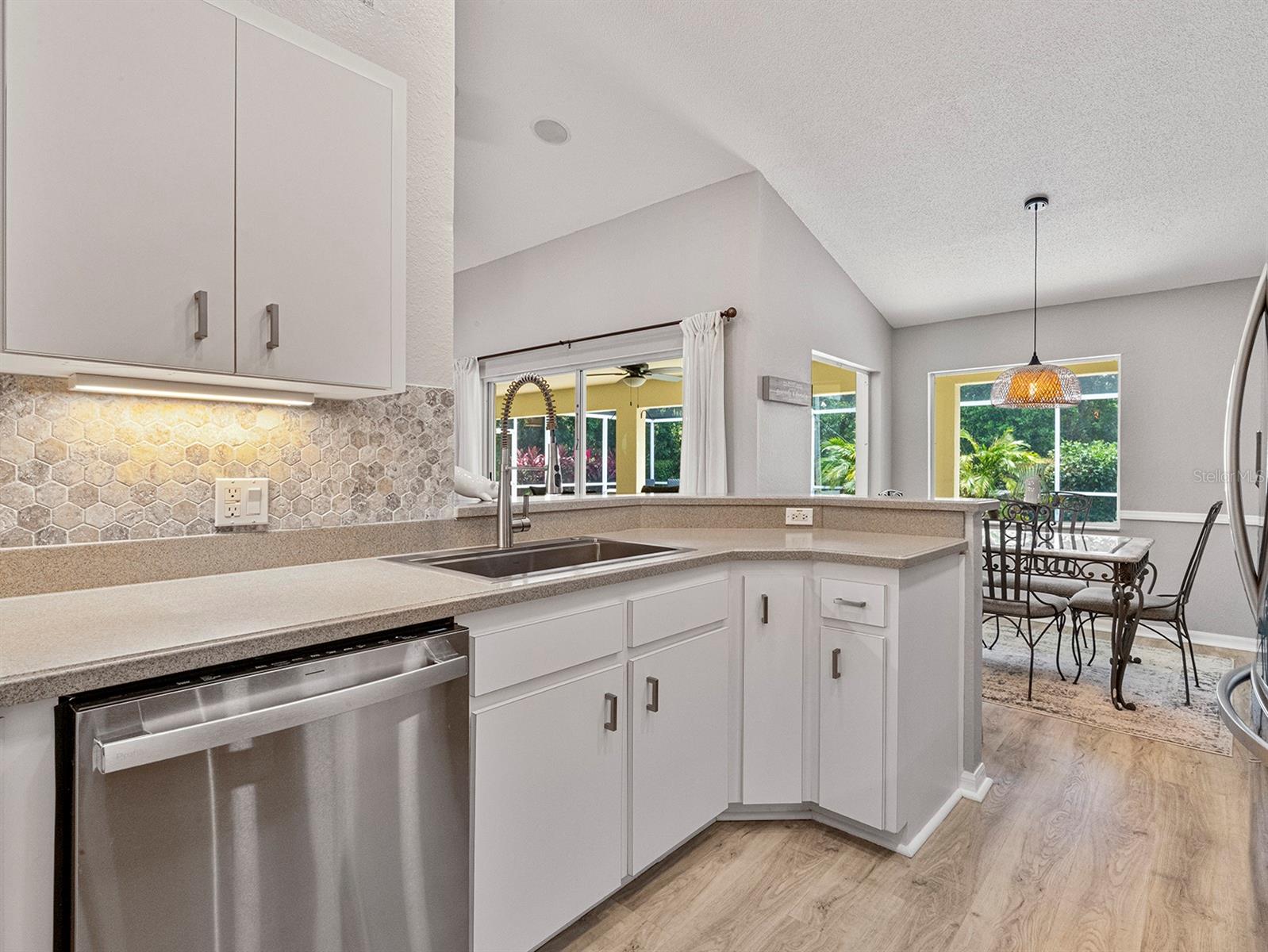 Image 23 of 48 For 1024 Destin Drive