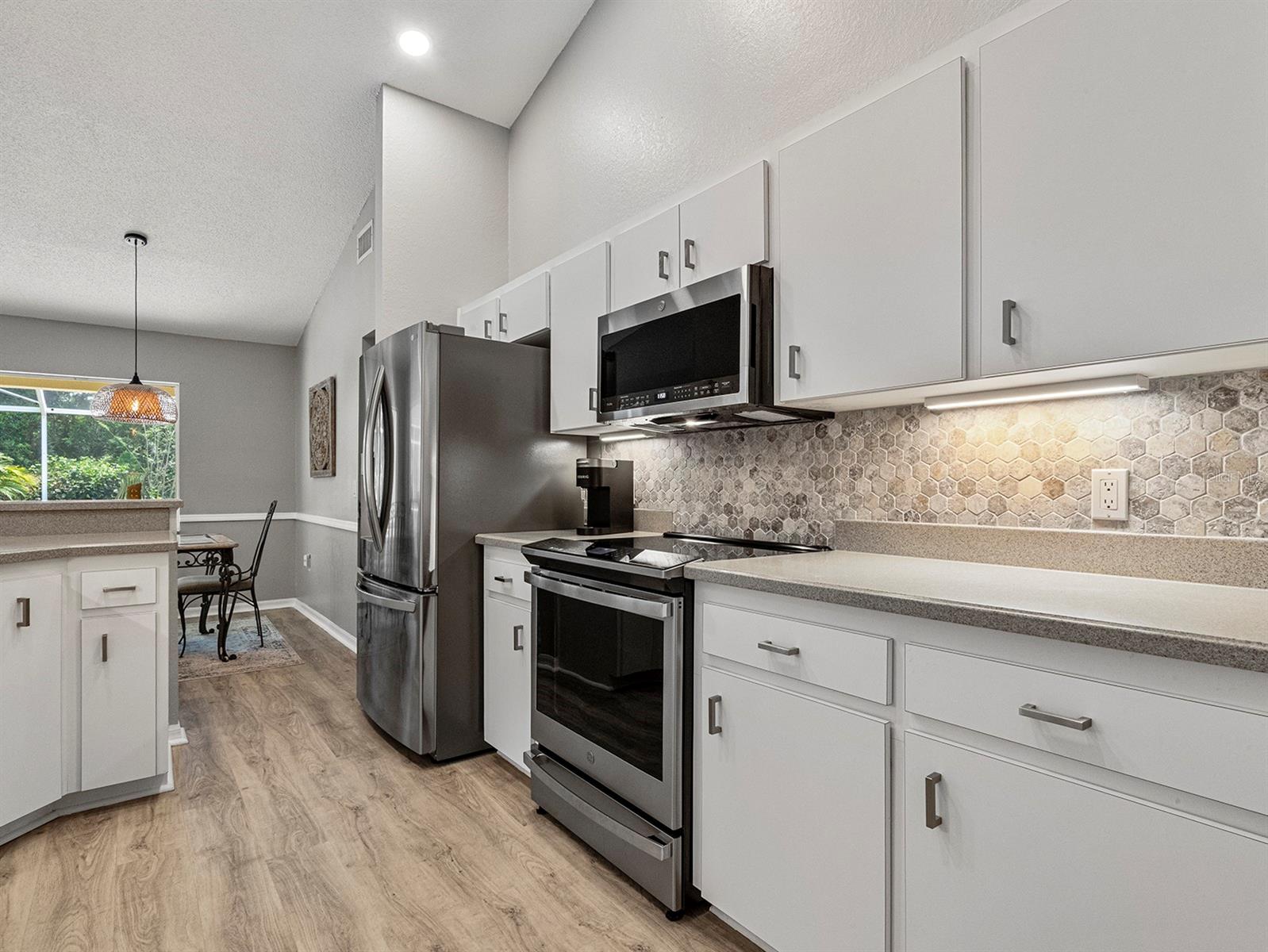Image 24 of 48 For 1024 Destin Drive