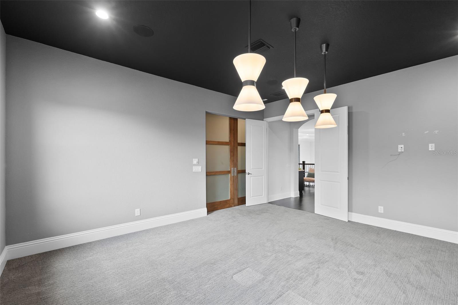 Image 43 of 95 For 4065 Isabella Circle