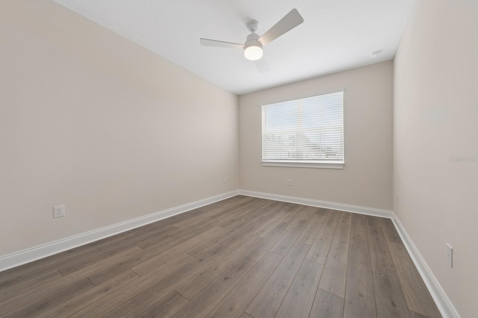 Image 17 of 39 For 13187 Telsen Street 38