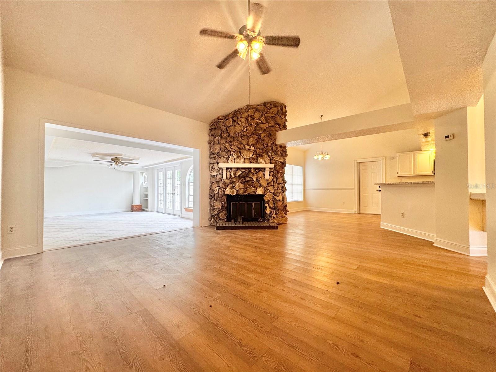 Image 6 of 14 For 310 Foxboro Court