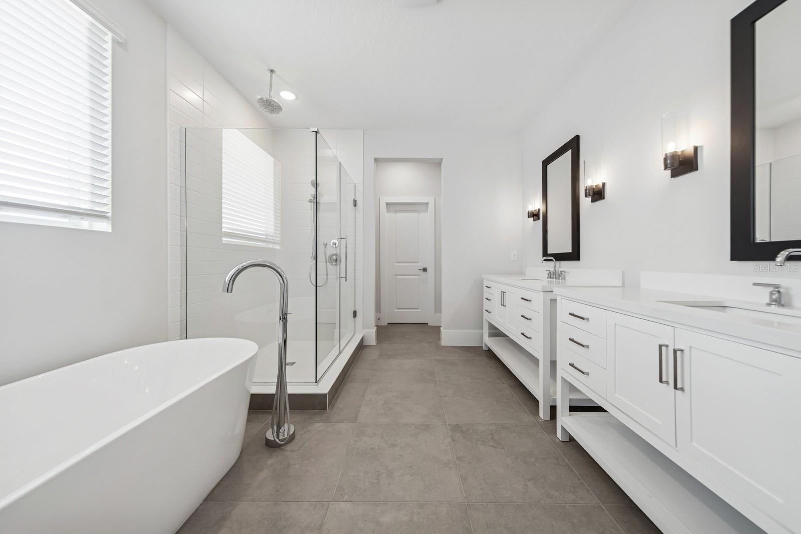 Image 20 of 38 For 13181 Telsen Street 39