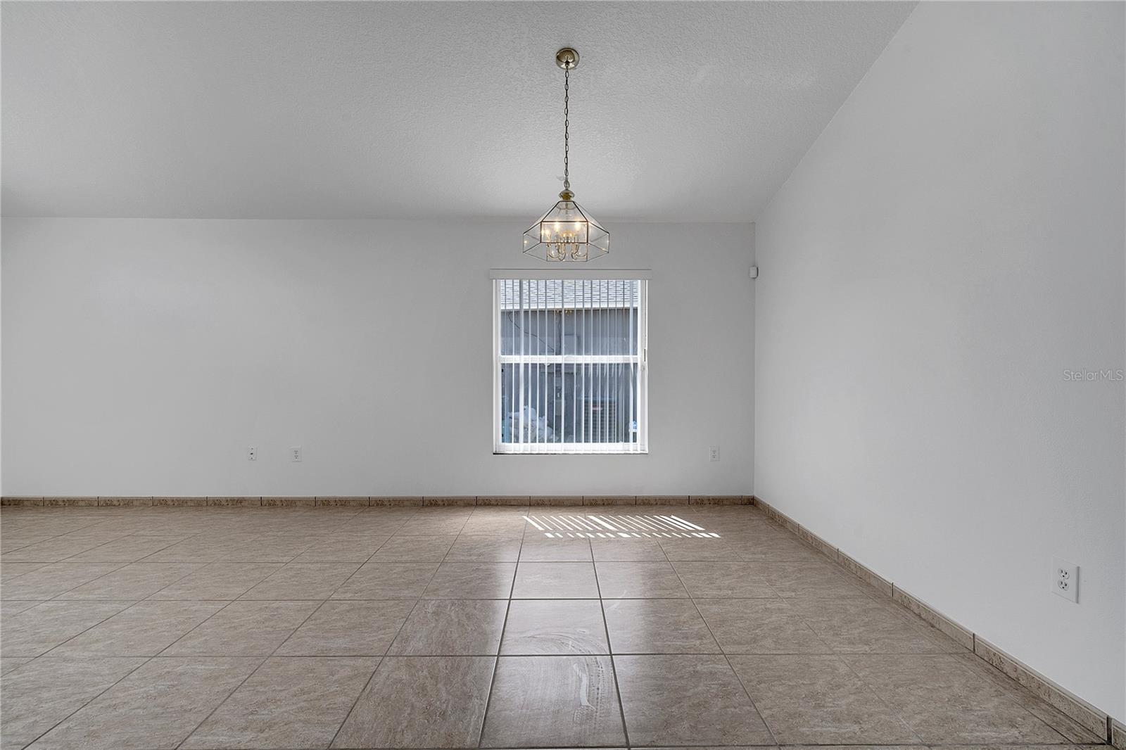 Image 20 of 52 For 2422 Black Powder Lane