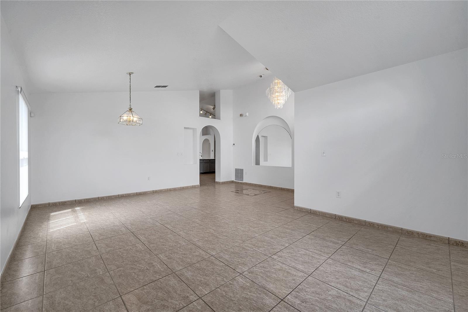 Image 21 of 52 For 2422 Black Powder Lane