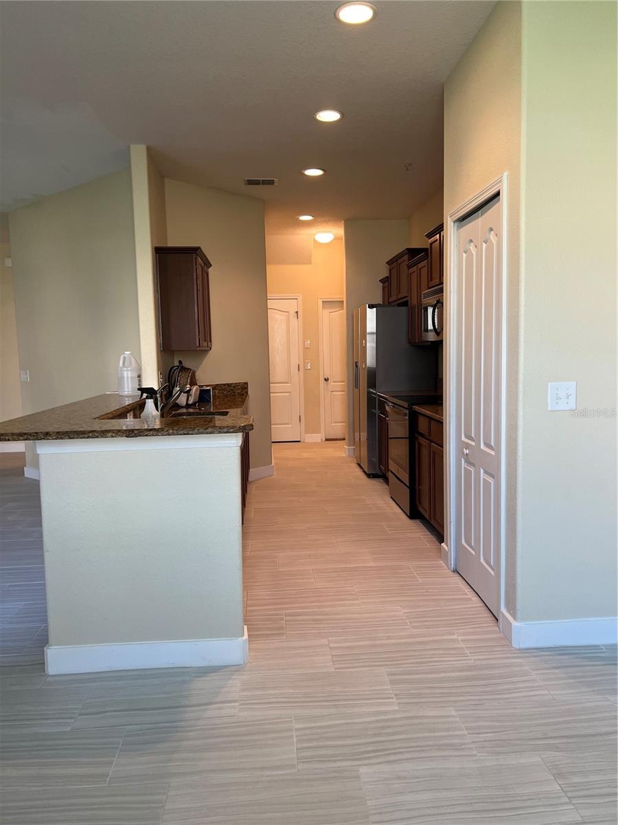 Image 4 of 13 For 15511 Campden Street