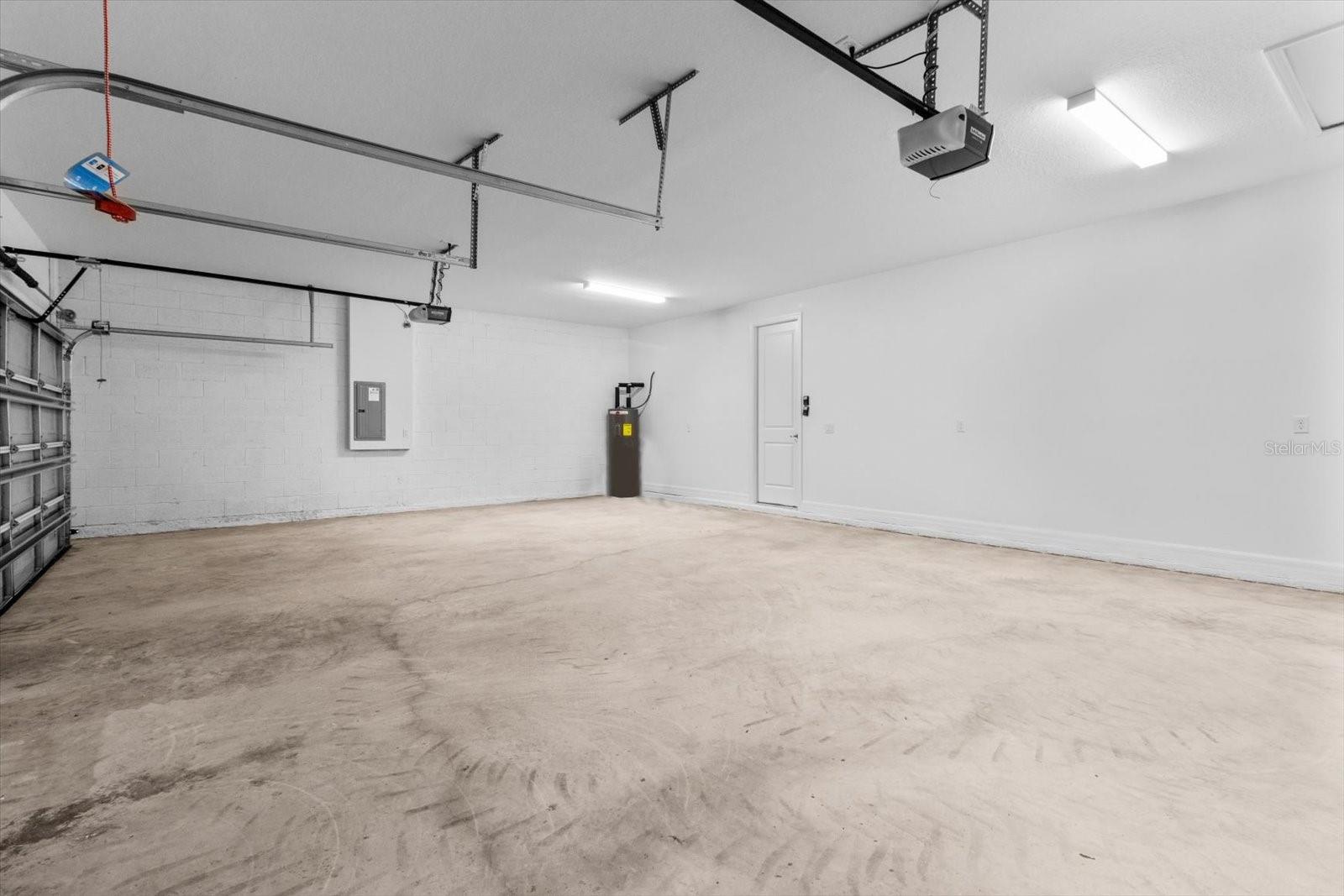 Image 37 of 54 For 9 Stokesia Court S