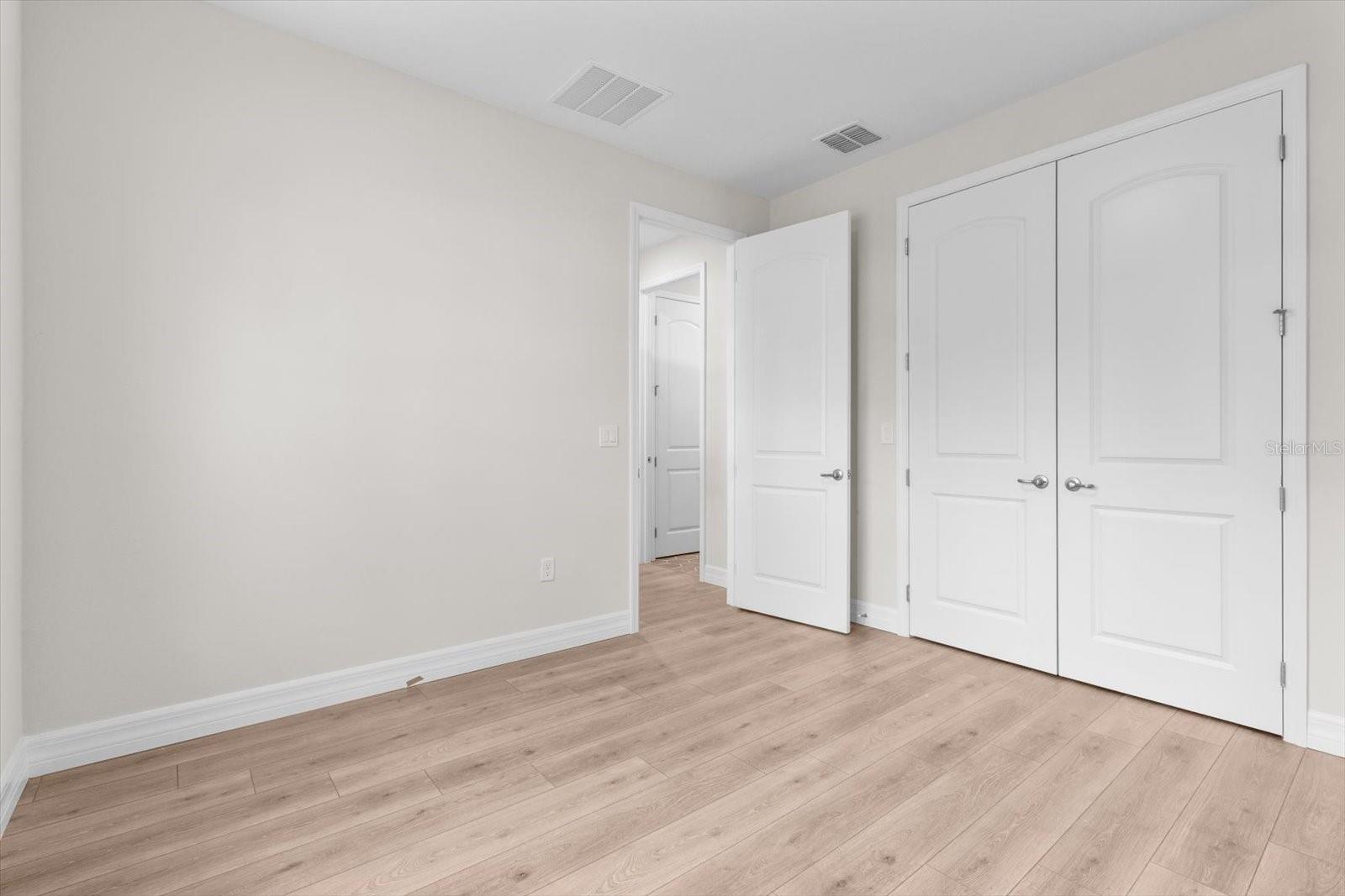 Image 8 of 54 For 9 Stokesia Court S