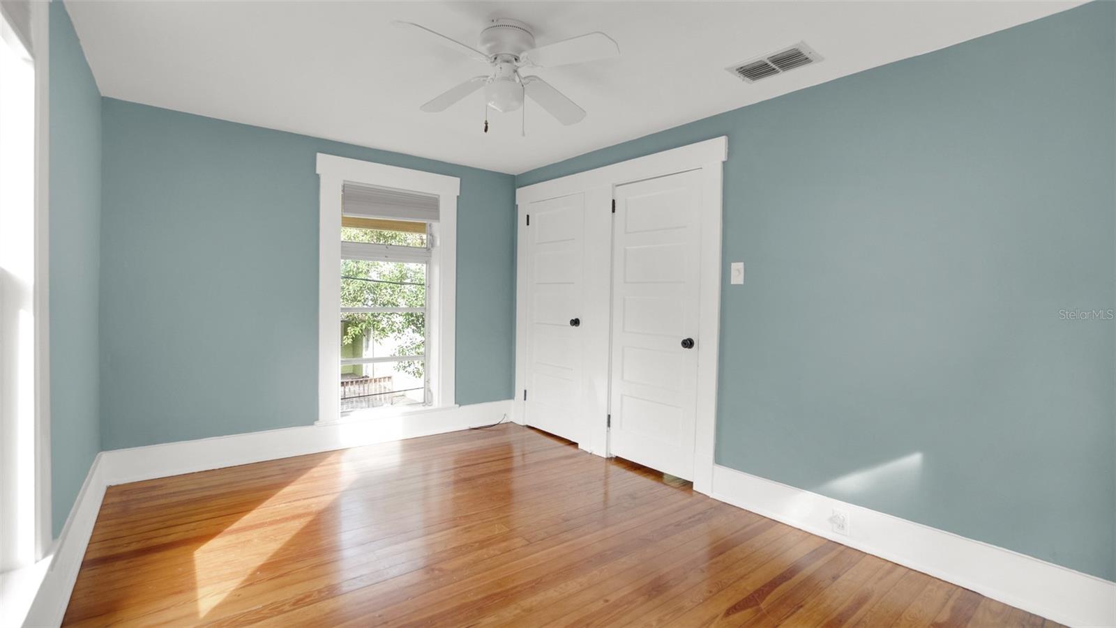 Image 18 of 30 For 341 Hillman Avenue