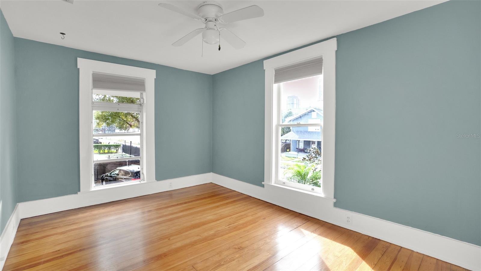 Image 19 of 30 For 341 Hillman Avenue