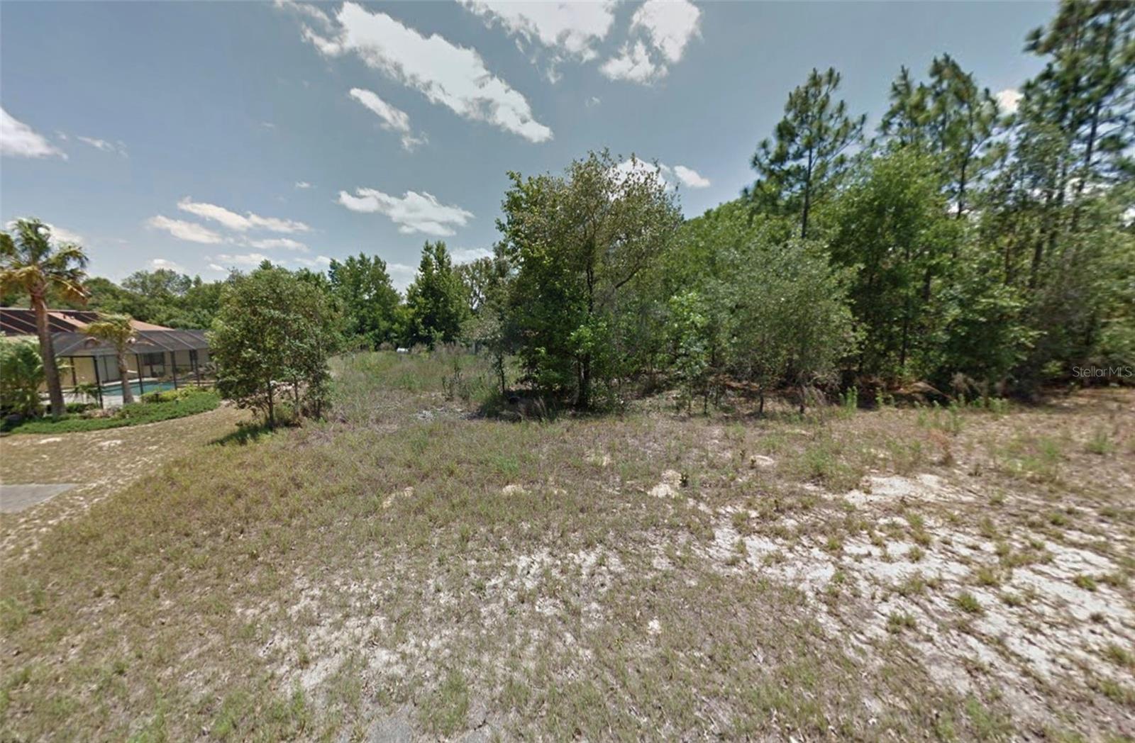 Listing photo id 6 for 2380 Menores Drive