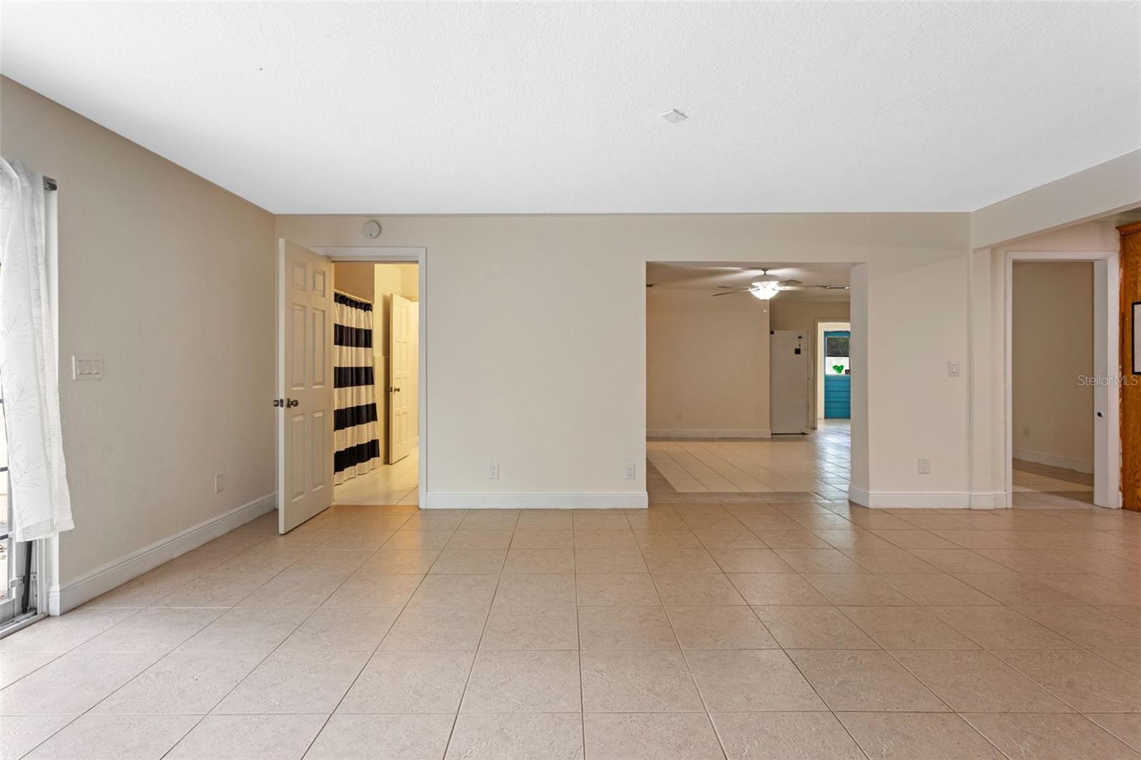 Image 13 of 61 For 820 Hobson Street
