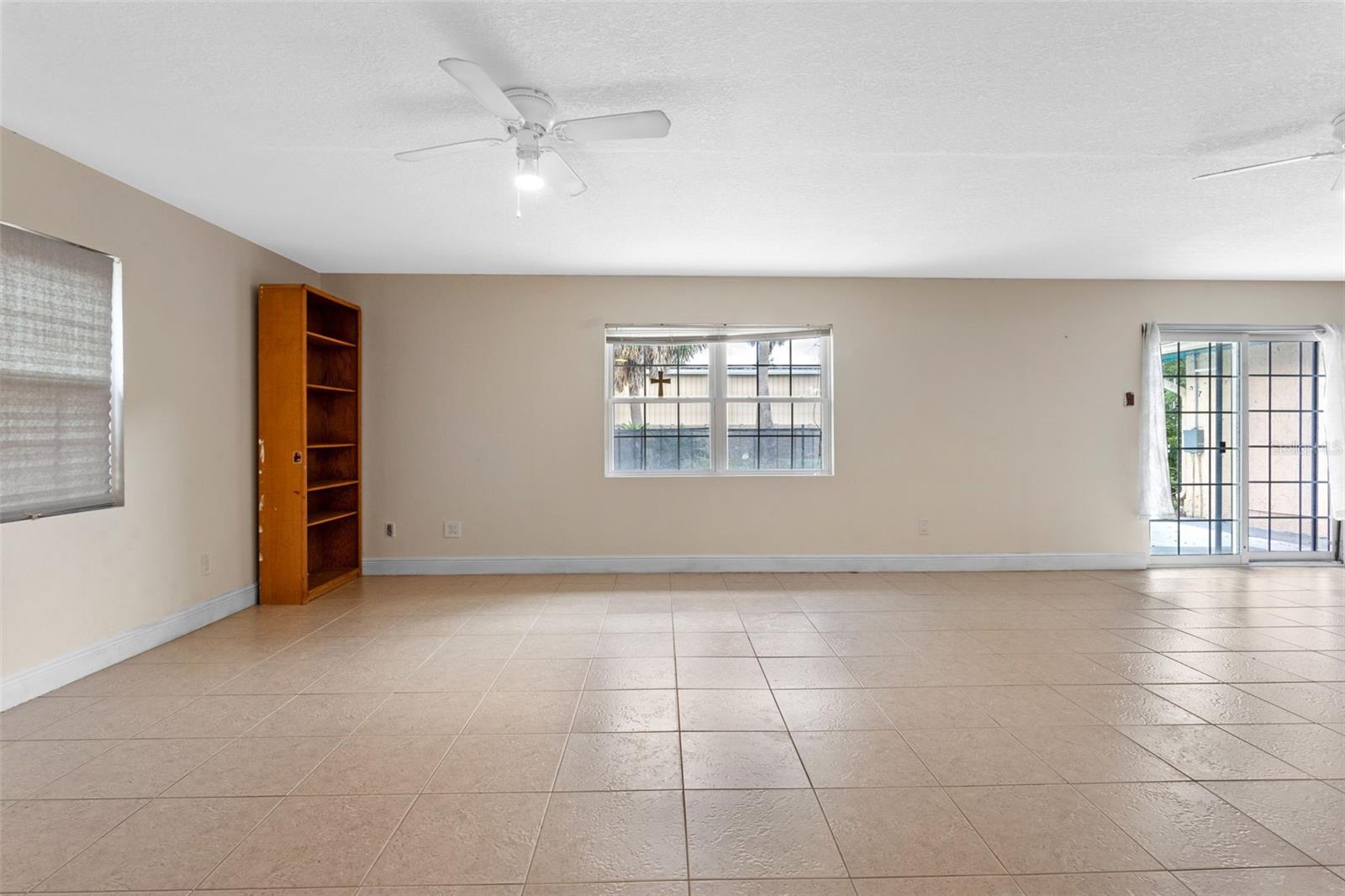 Image 17 of 61 For 820 Hobson Street