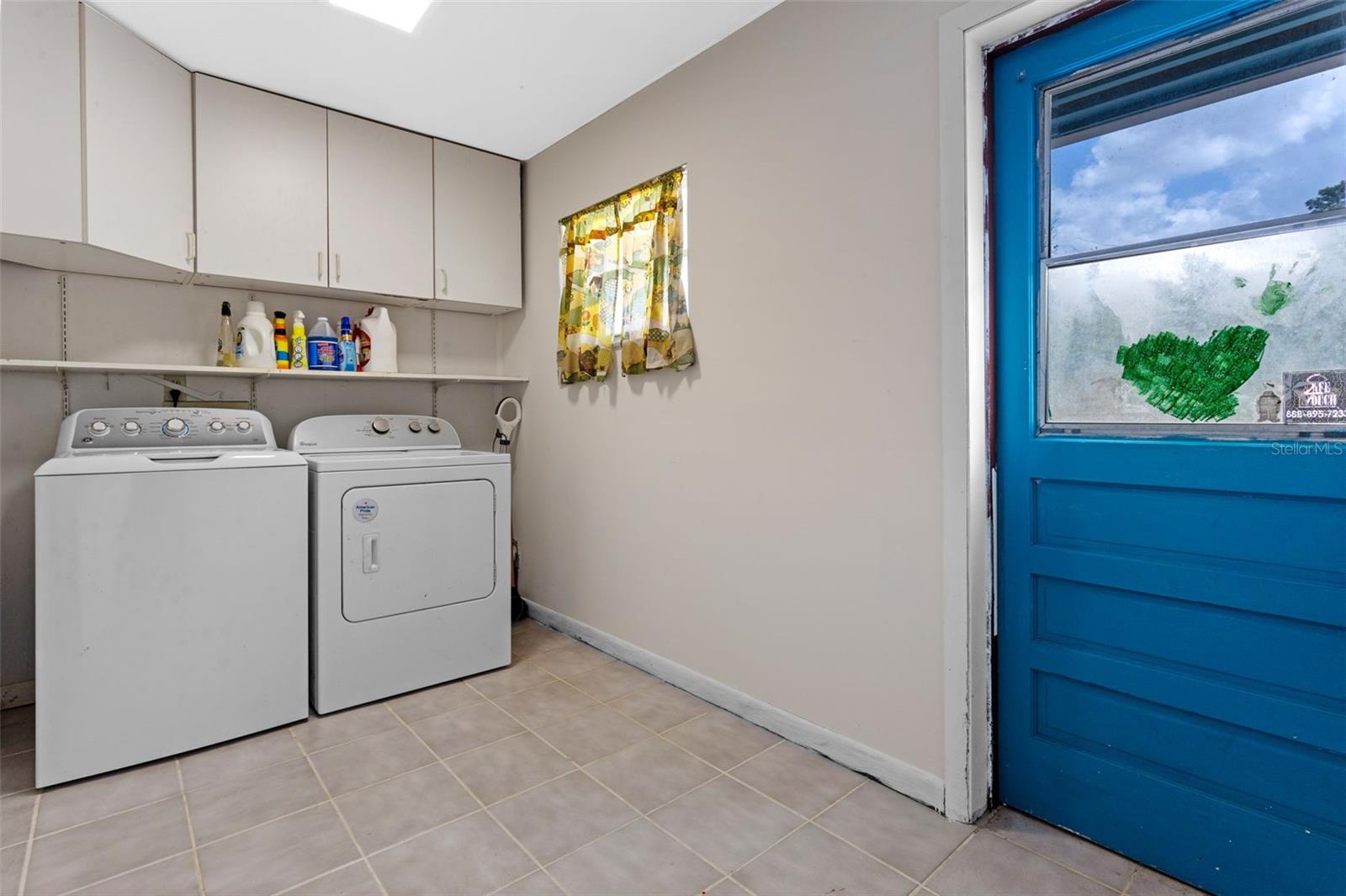 Image 41 of 61 For 820 Hobson Street