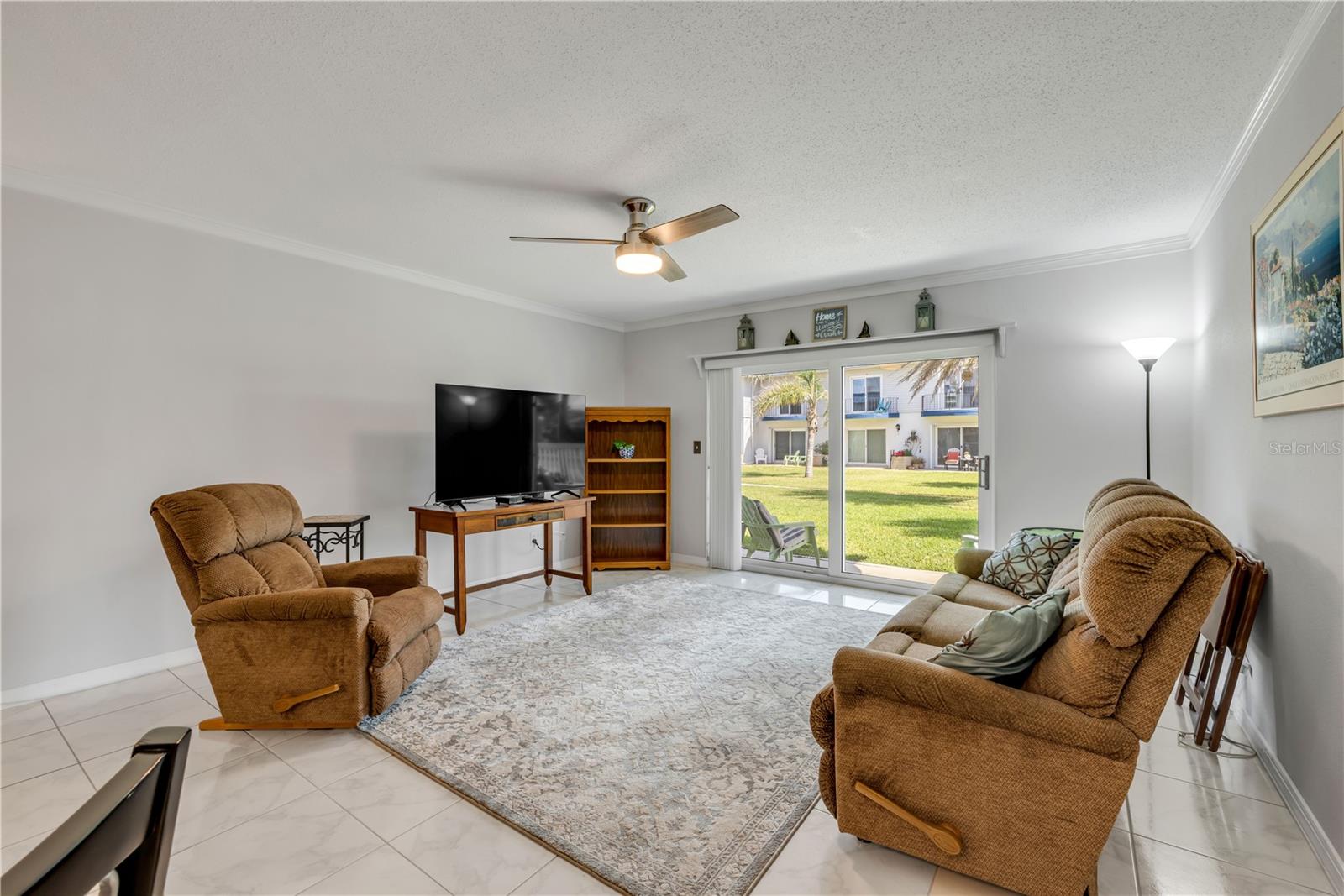 Image 11 of 32 For 2750 Ocean Shore Boulevard 350
