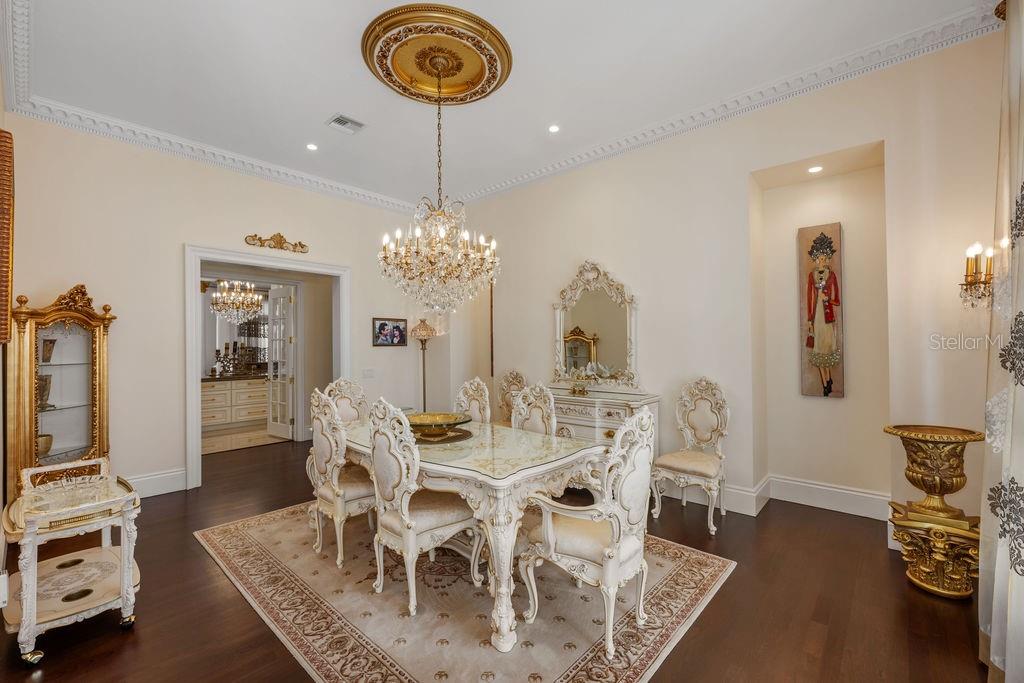 Image 10 of 89 For 6139 Greatwater Drive