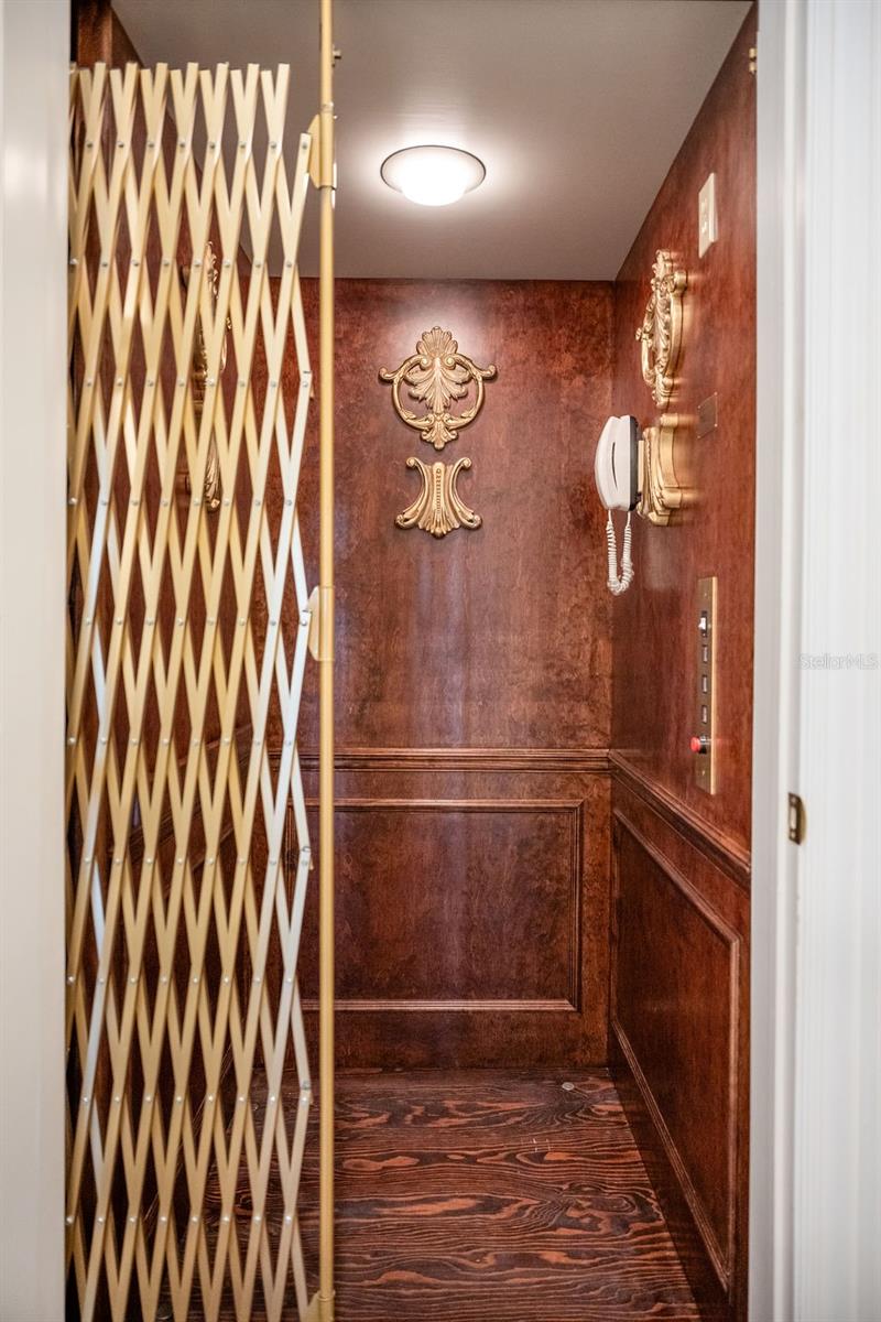 Image 32 of 89 For 6139 Greatwater Drive