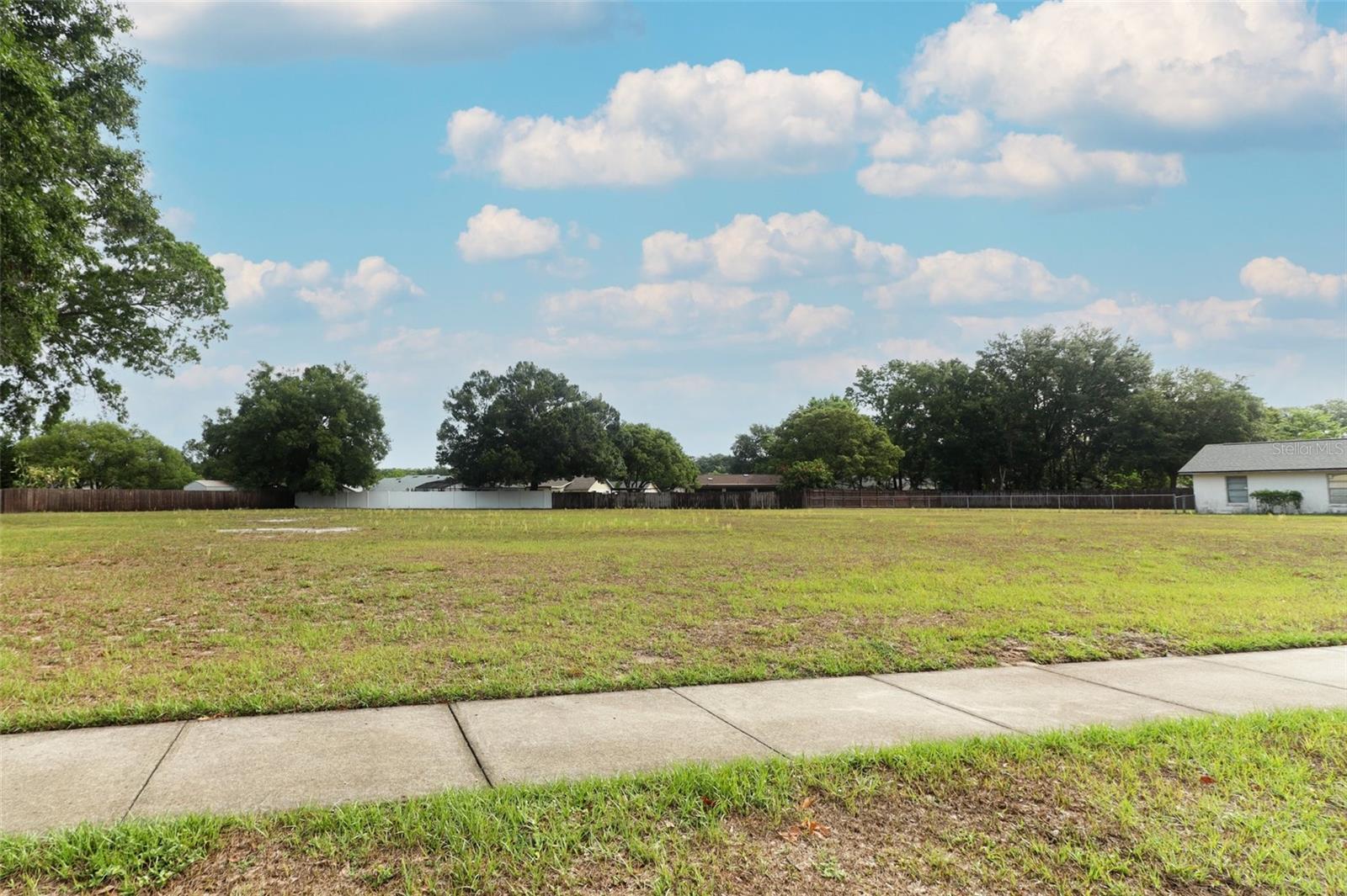Image 19 of 32 For 205 Sanora Boulevard