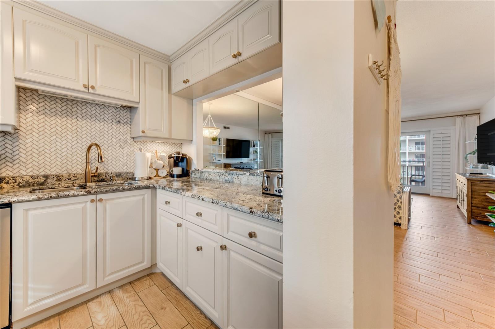 Image 4 of 30 For 4153 Atlantic Avenue 3070