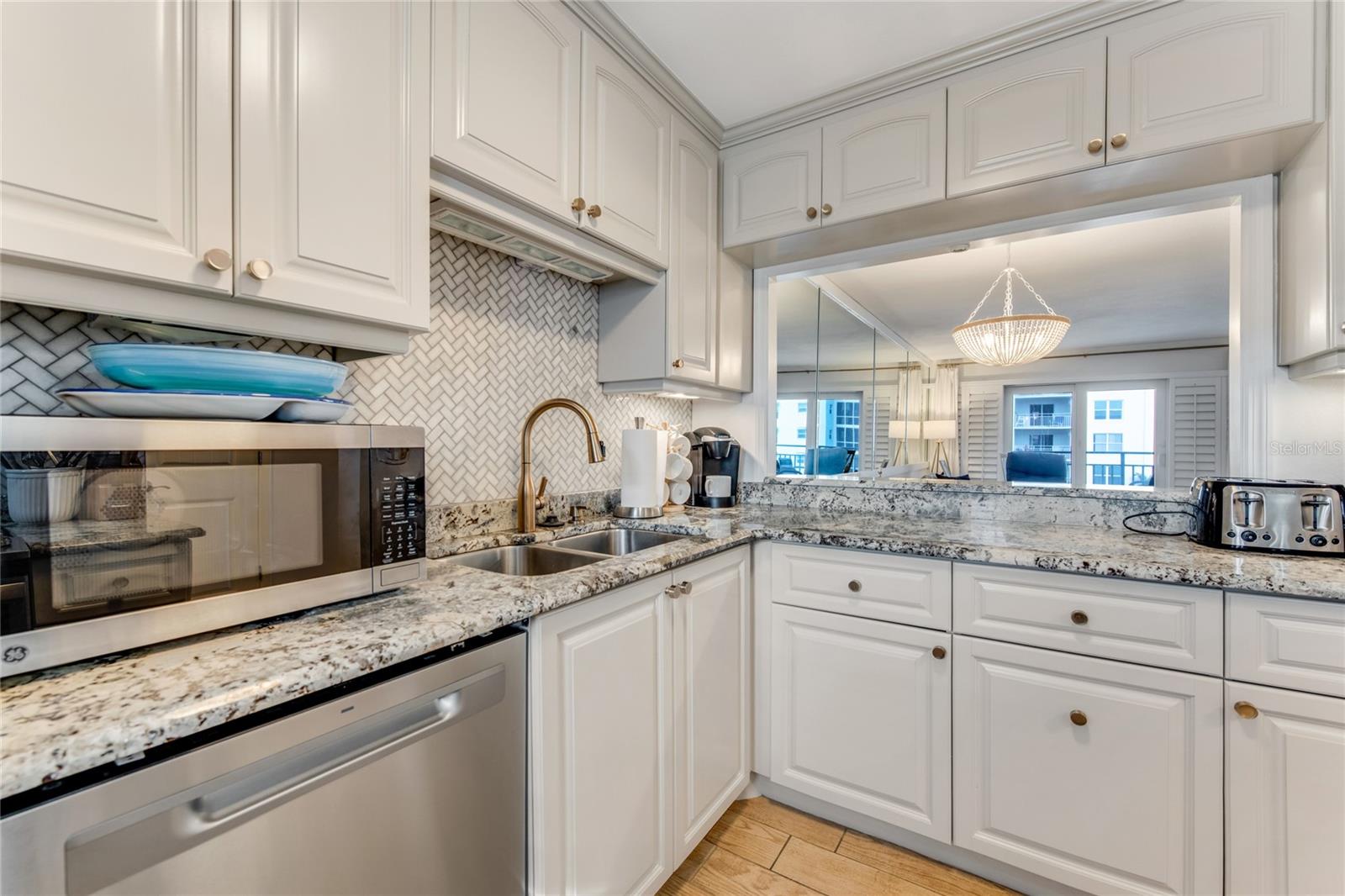 Image 6 of 30 For 4153 Atlantic Avenue 3070