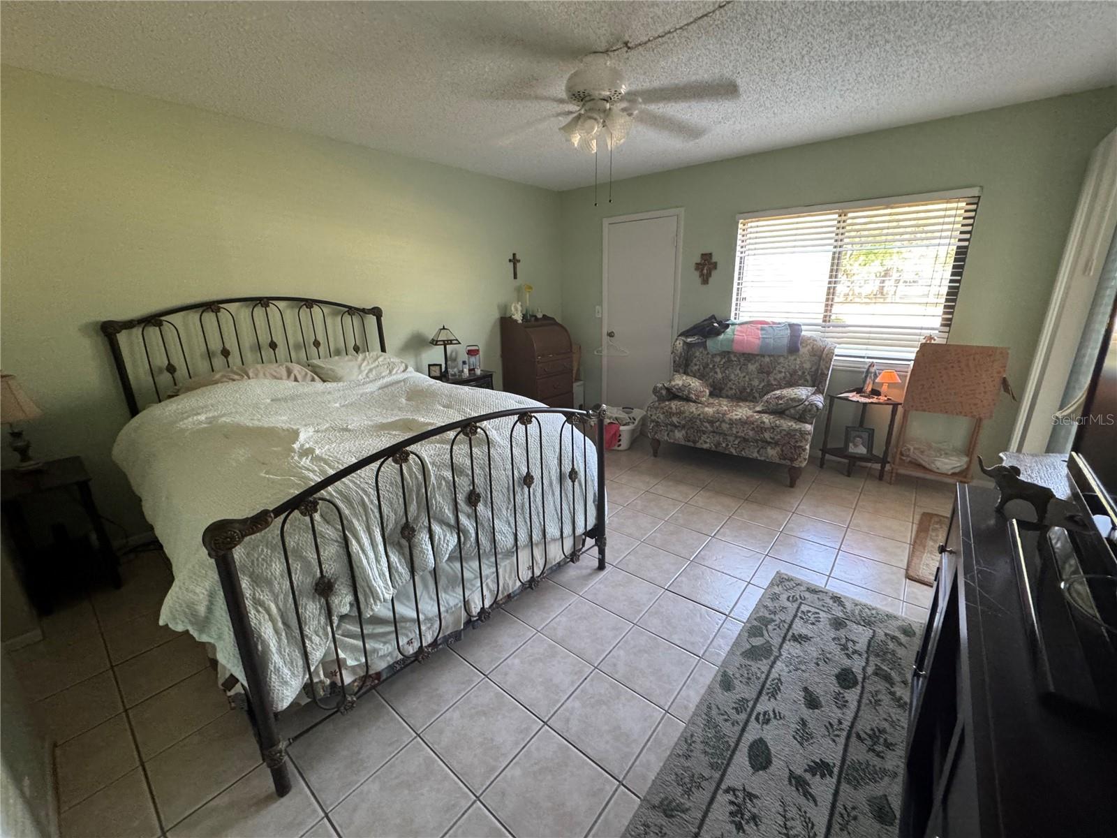 Image 11 of 14 For 129 Caryl Way 129