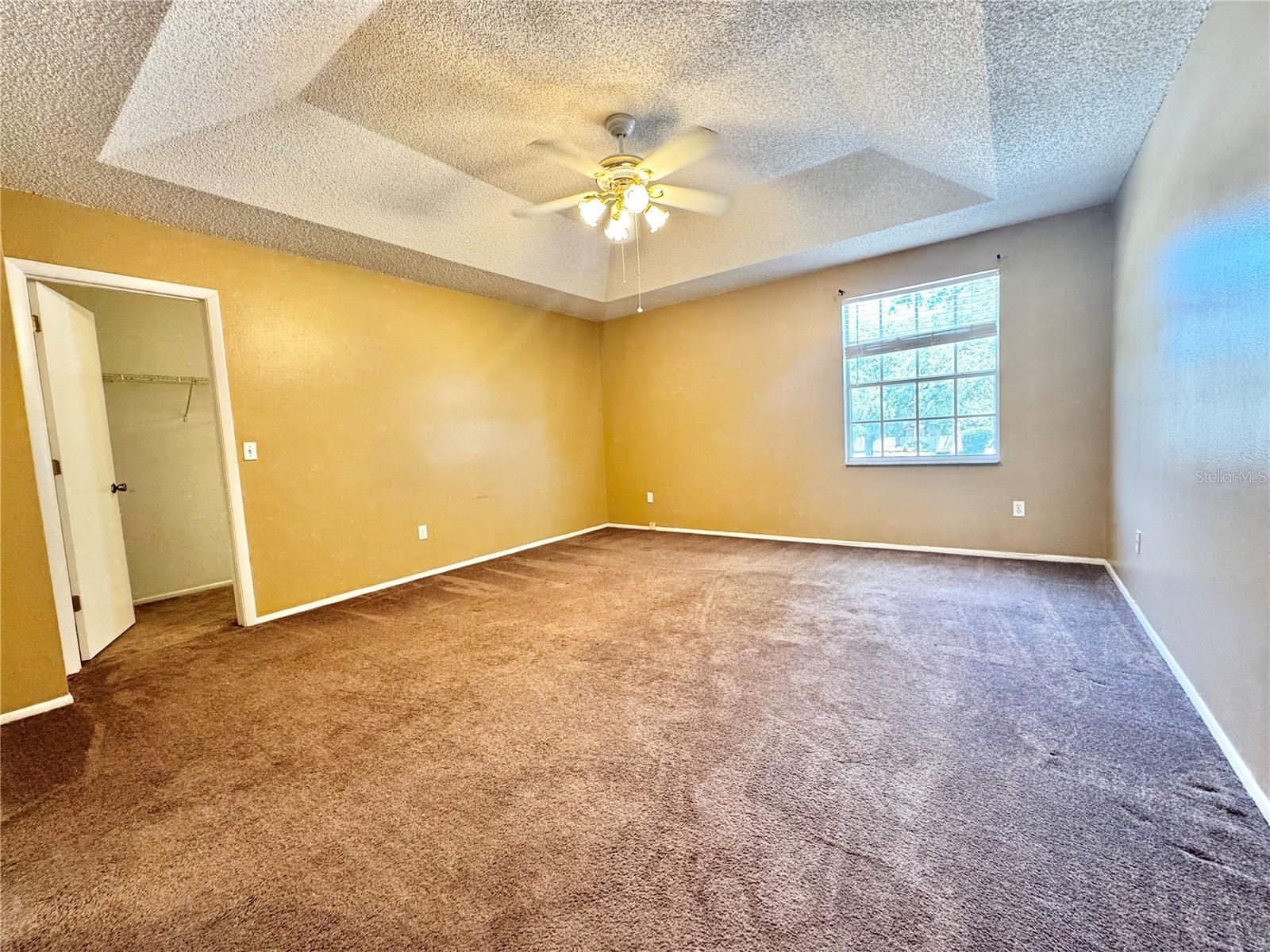 Image 17 of 21 For 305 Sterling Lake Drive
