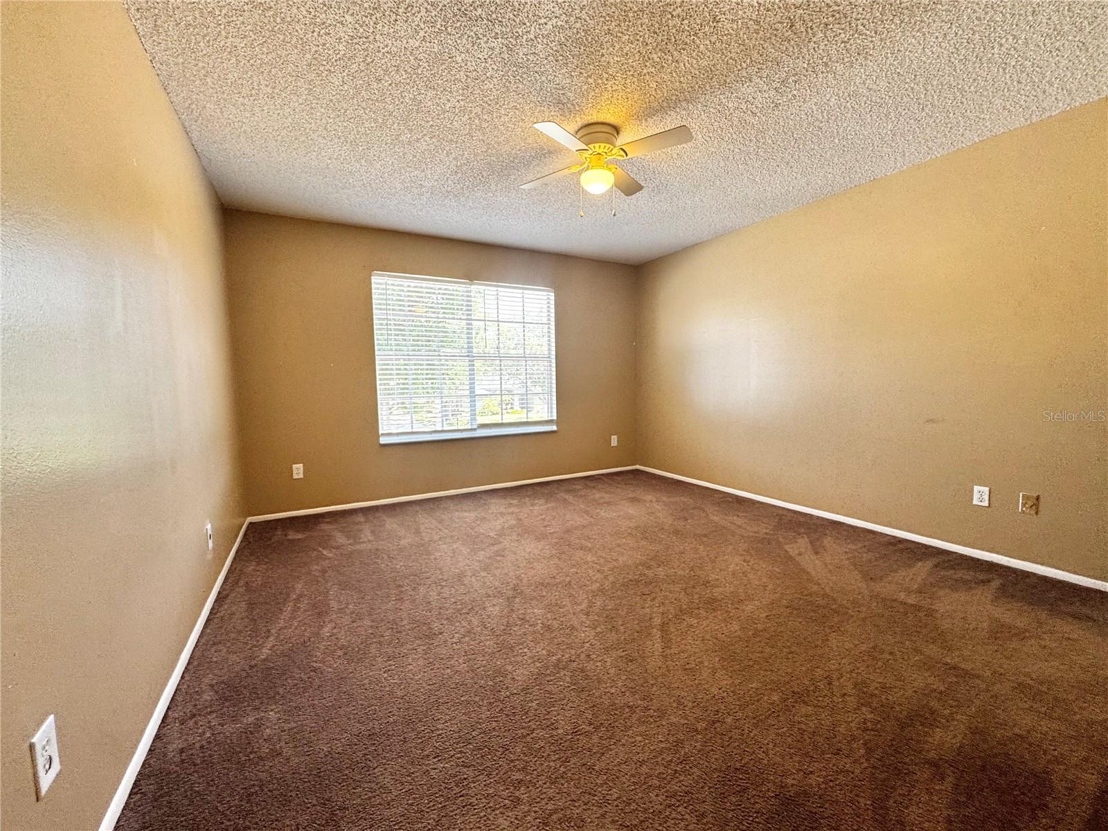 Image 18 of 21 For 305 Sterling Lake Drive
