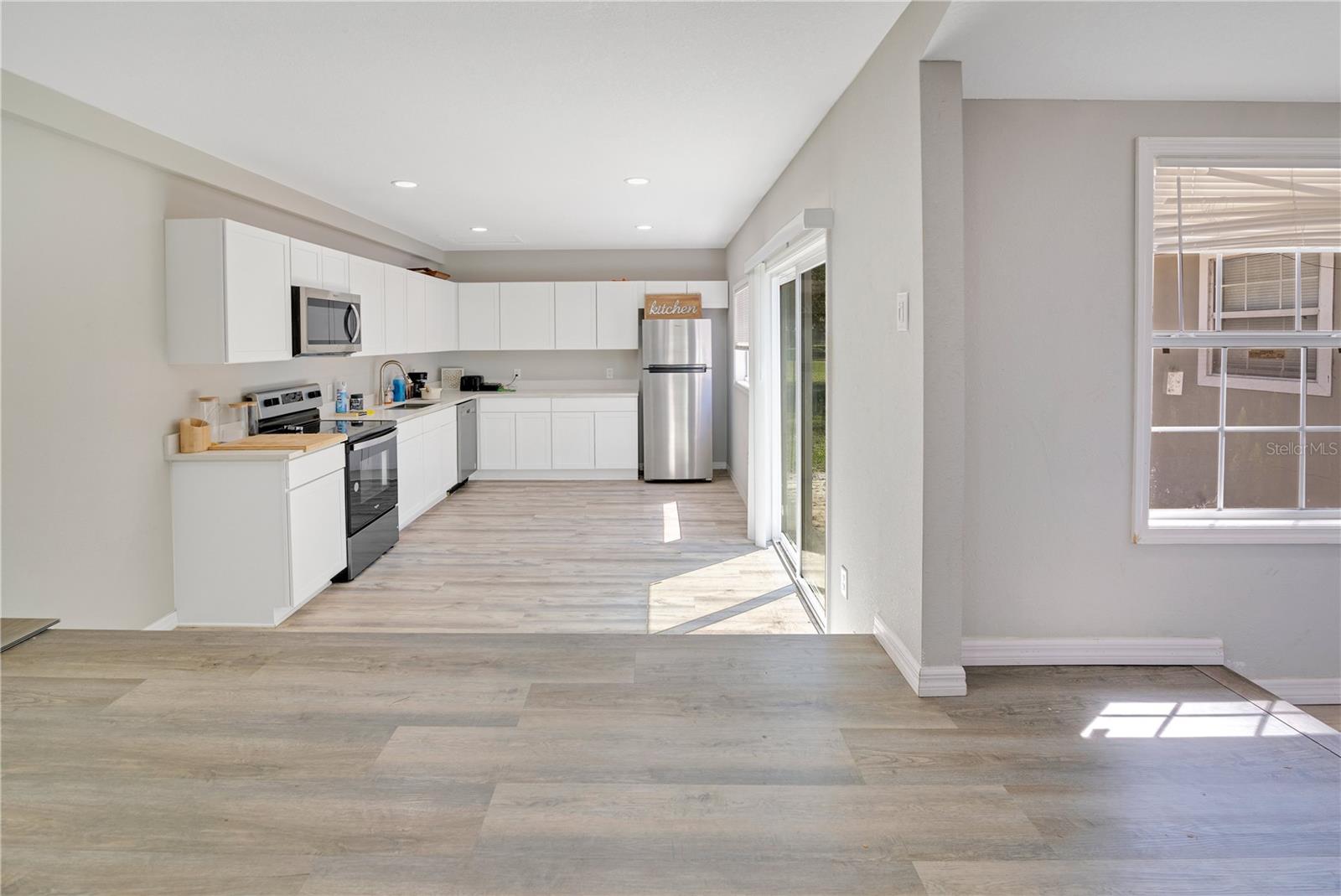Image 4 of 26 For 2927 Ahern Drive