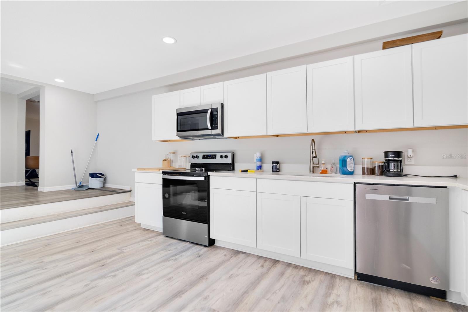 Image 6 of 26 For 2927 Ahern Drive