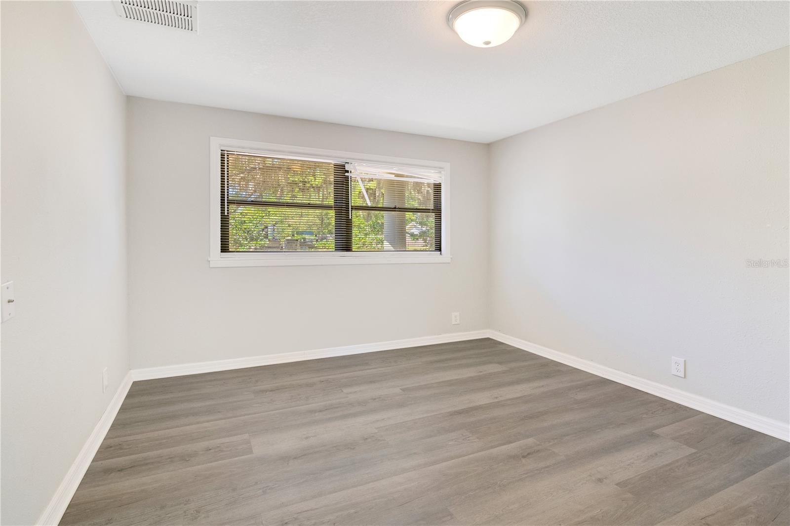 Image 7 of 26 For 2927 Ahern Drive