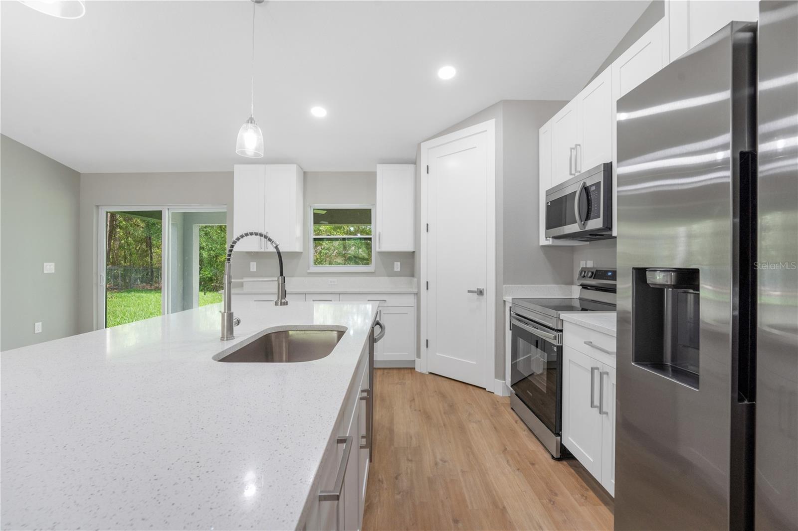 Listing photo id 9 for 274 Bolero Place