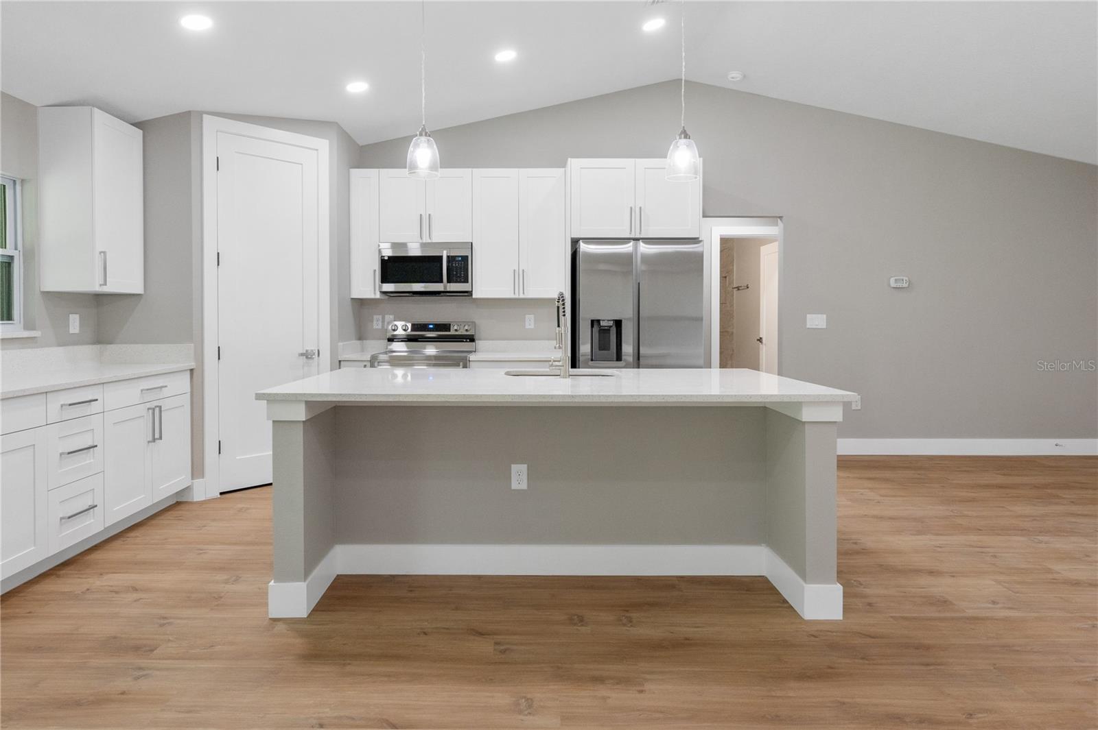 Listing photo id 12 for 274 Bolero Place