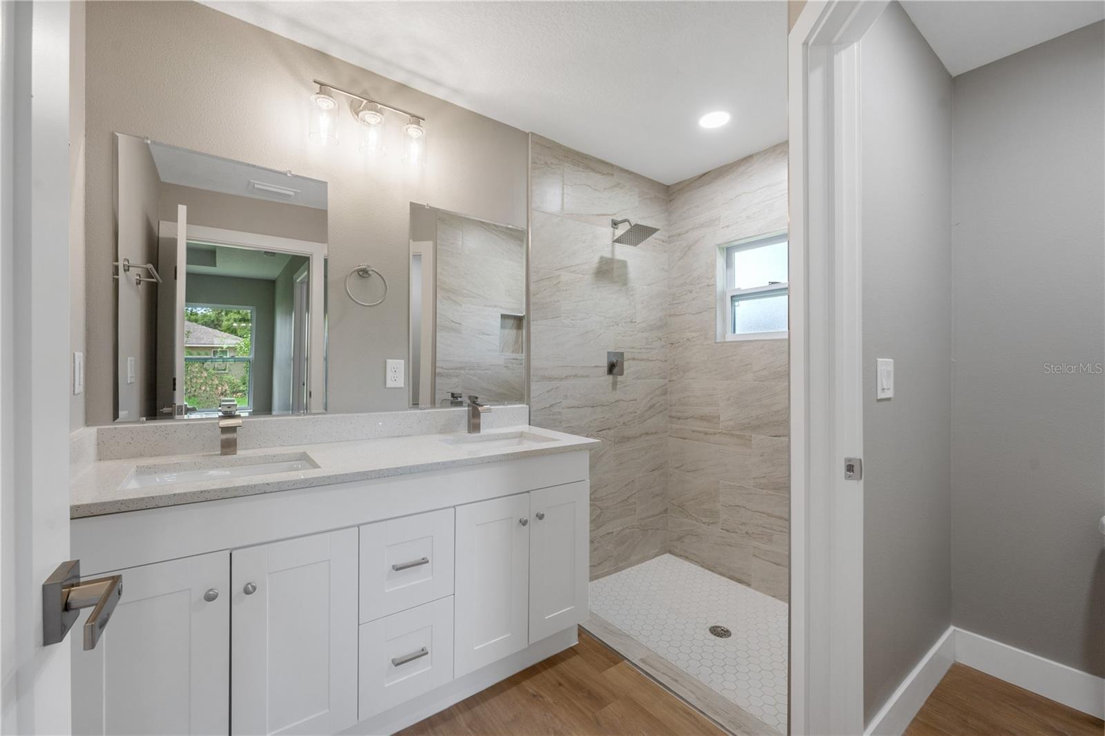 Listing photo id 17 for 274 Bolero Place