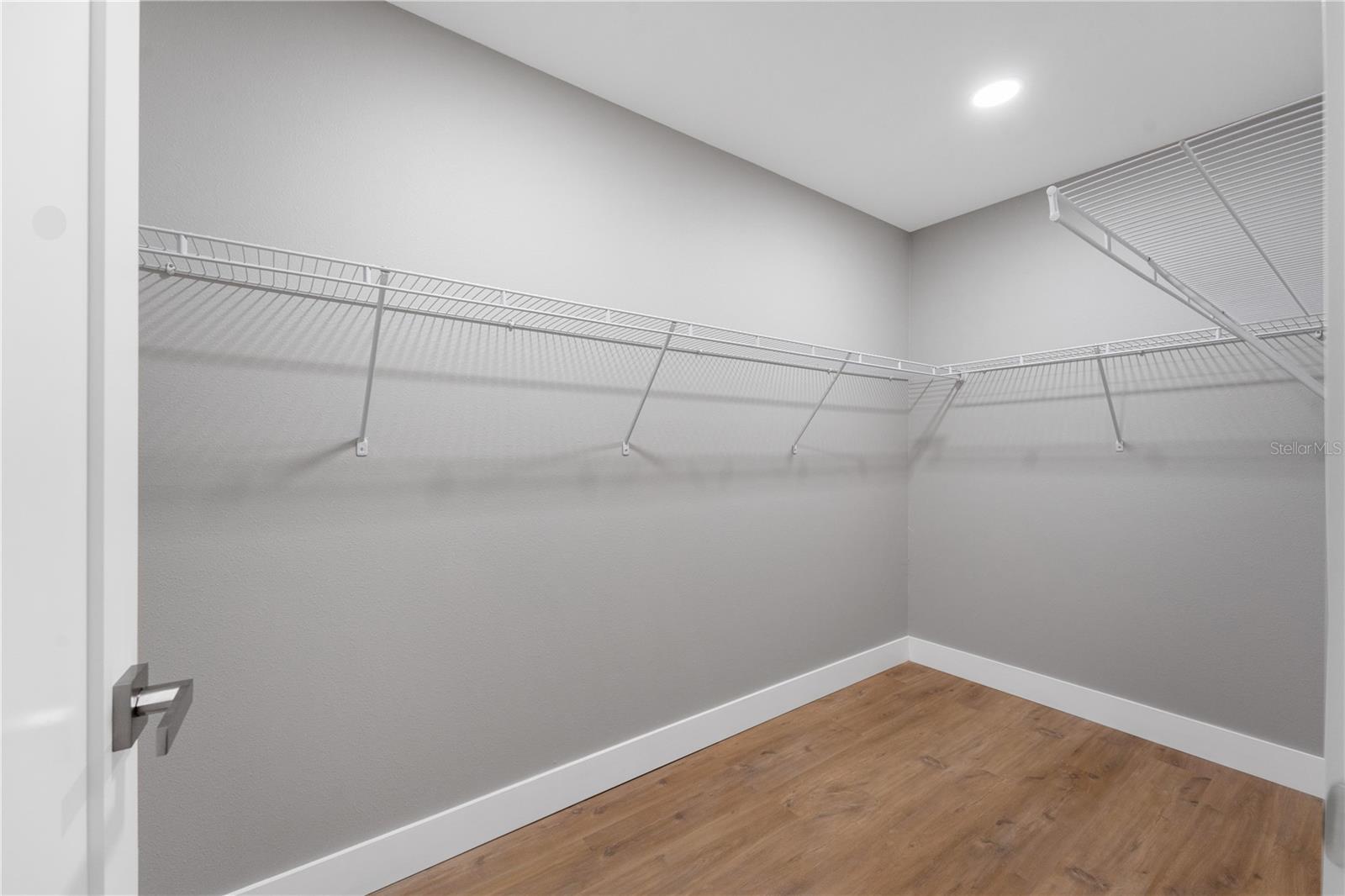 Listing photo id 19 for 274 Bolero Place