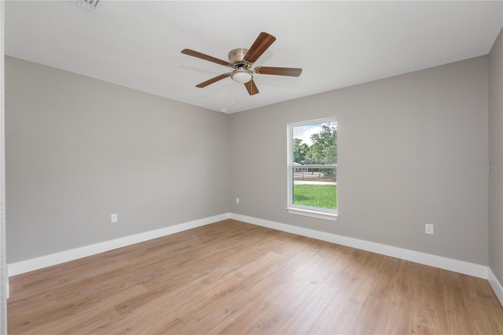Listing photo id 23 for 274 Bolero Place