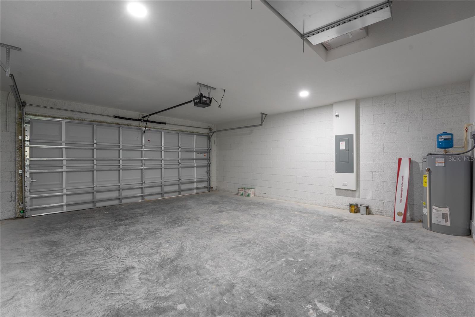 Listing photo id 25 for 274 Bolero Place