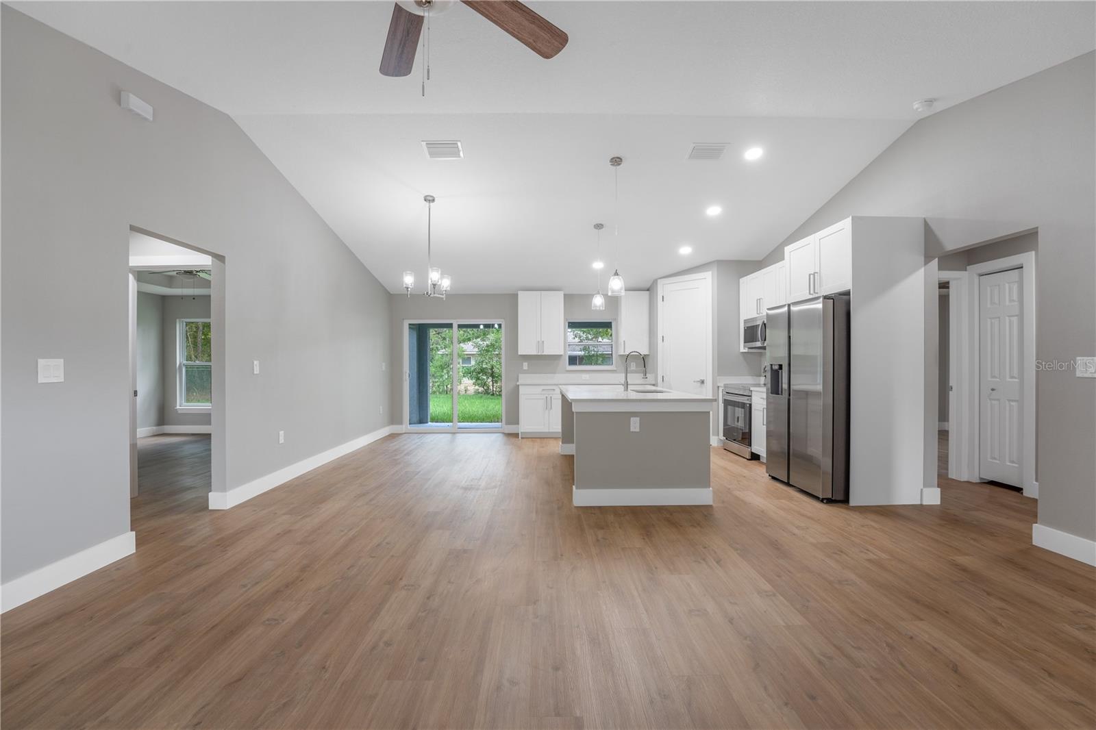 Listing photo id 5 for 274 Bolero Place