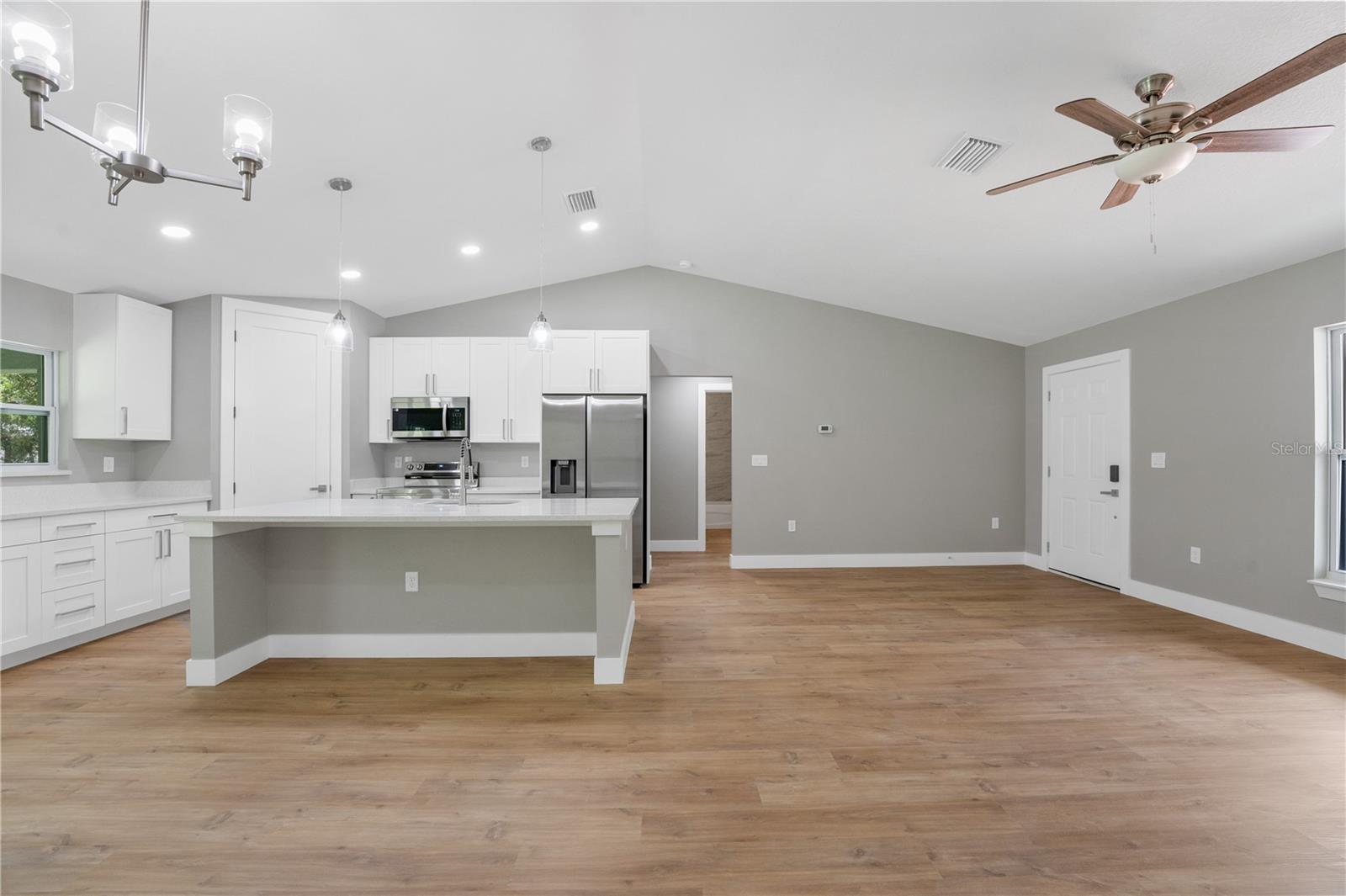 Listing photo id 7 for 274 Bolero Place